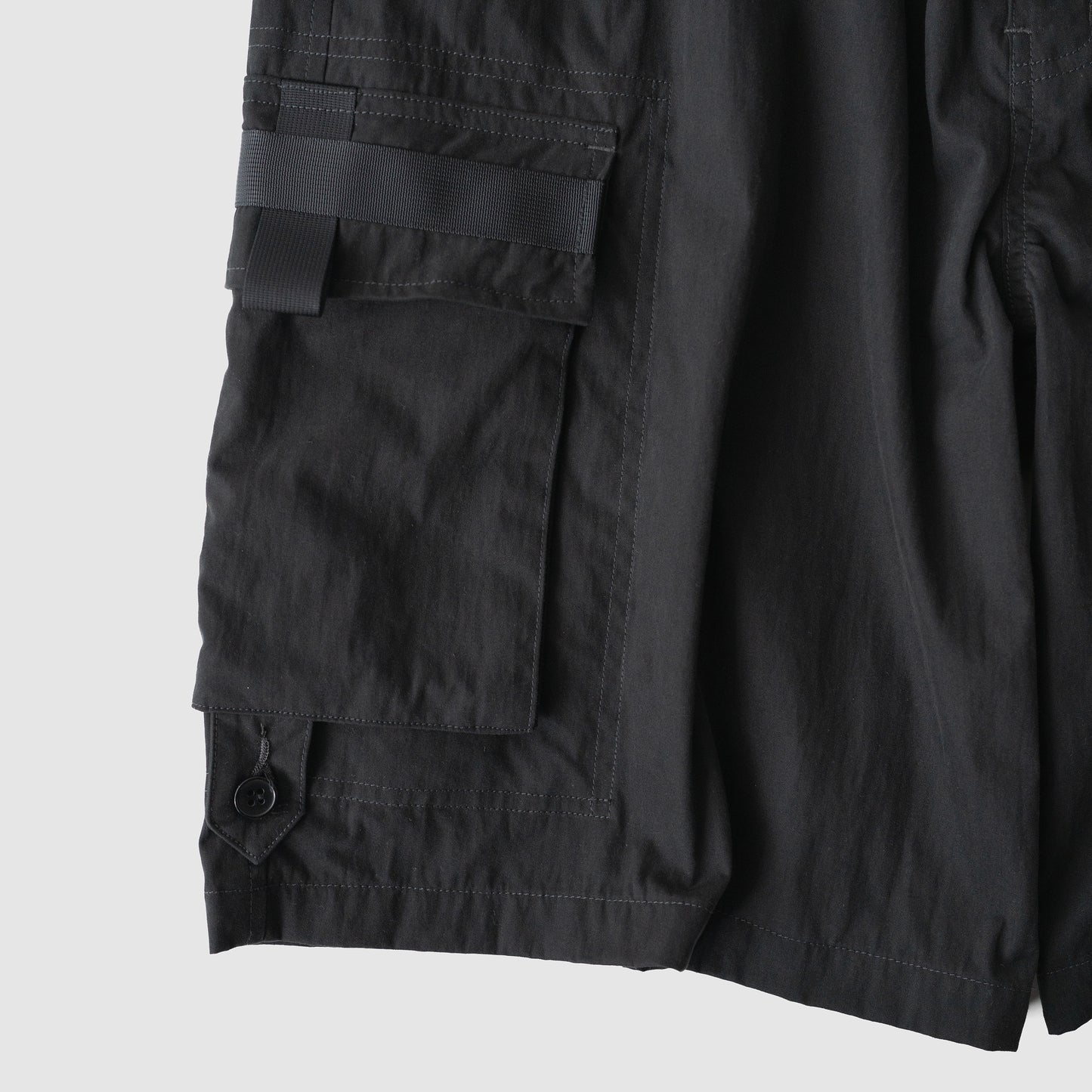 ESSAY/ UTILITY CARGO SHORT PANTS "Black"