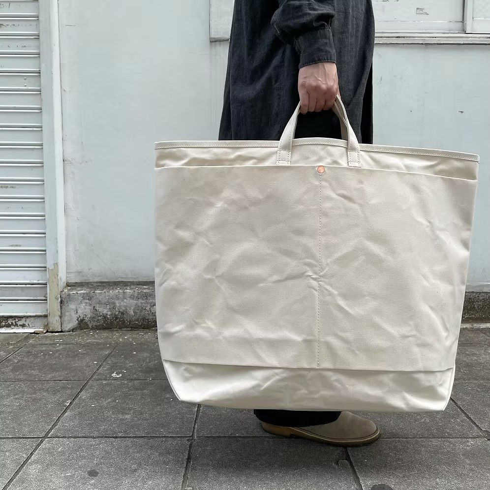 [Pre-order] This is a(n)/ Base Tote XL "WHITE"