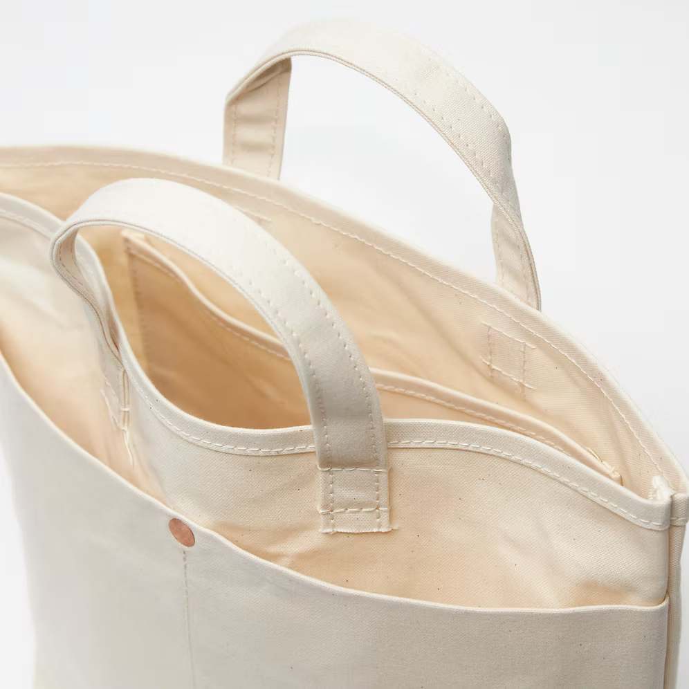 [Pre-order] This is a(n)/ Base Tote S "WHITE"