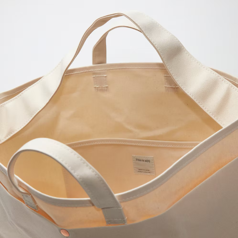 [Pre-order] This is a(n)/ Base Tote L "WHITE"