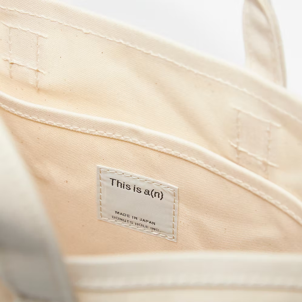 [Pre-order] This is a(n)/ Base Tote S "WHITE"