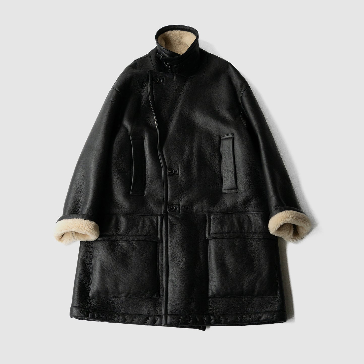YOKE/ REVERSIBLE MOUTON RANCH COAT "BLACK"