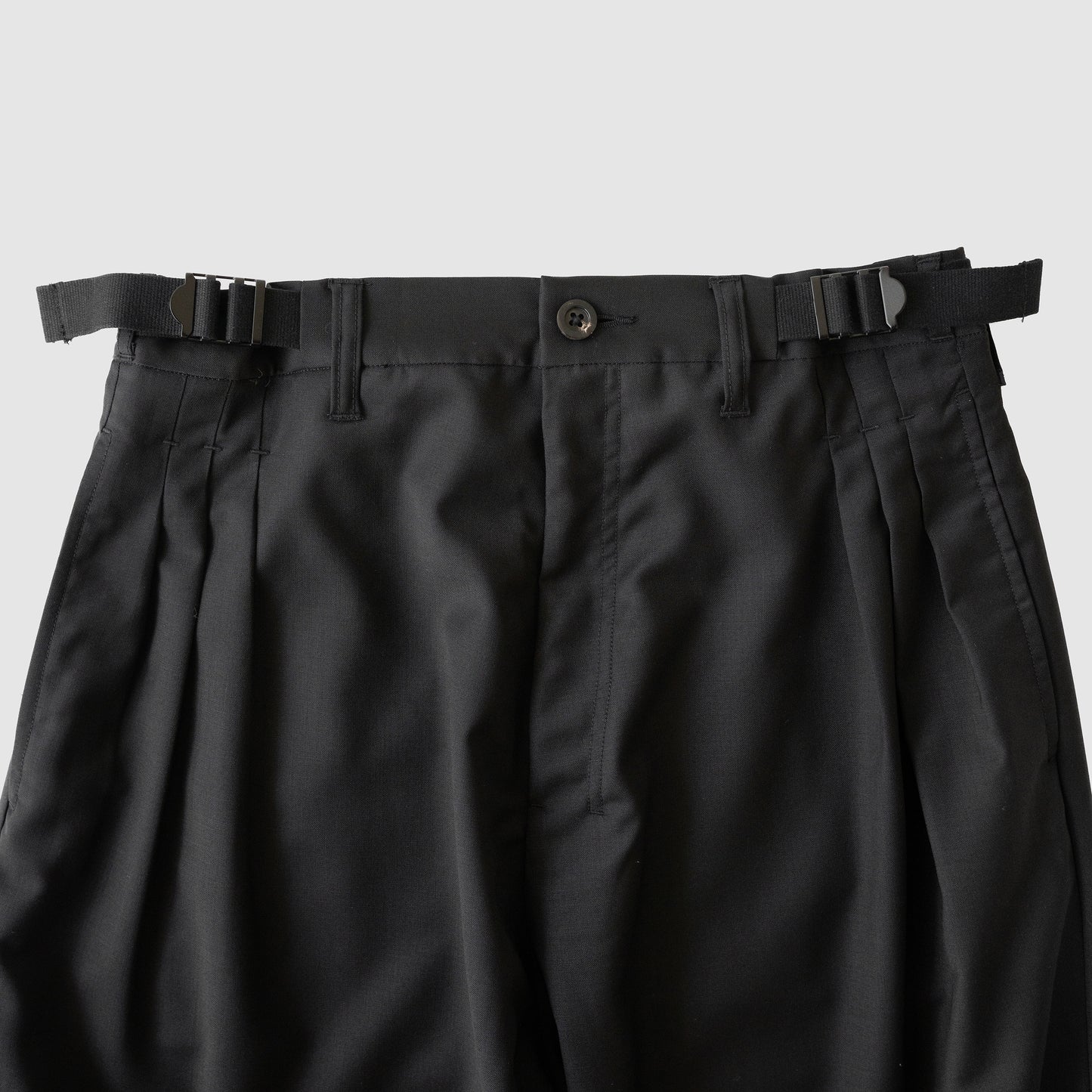 ANCELLM / BELTED WOOL SLACKS "BLACK"