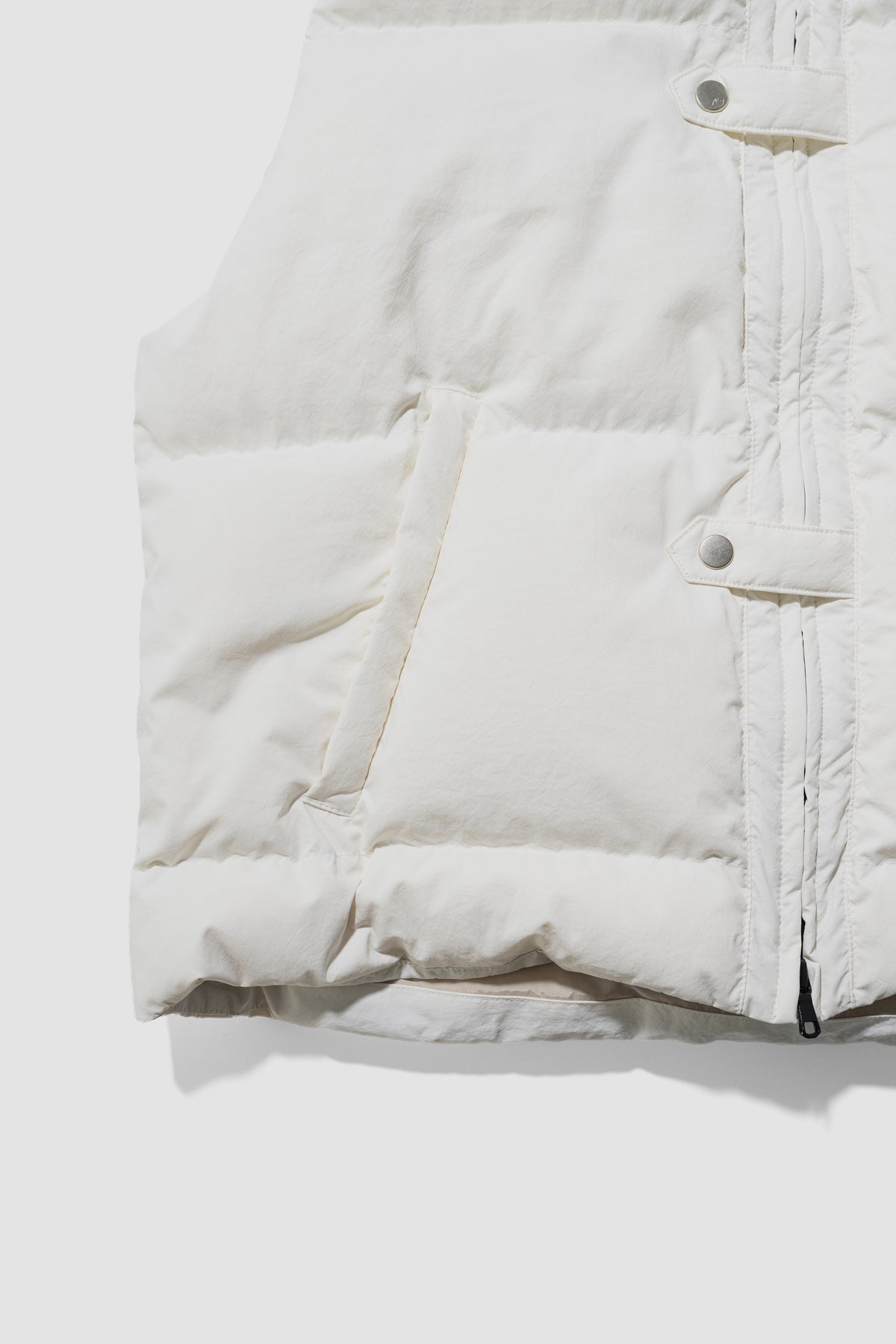 ANCELLM / DOWN VEST "WHITE"