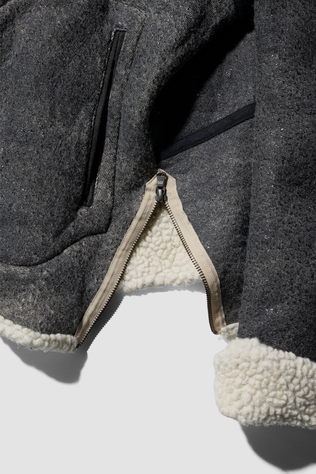 ANTHEM A/ CRACK WOOL BOA BOMBER JACKET "Carbon"