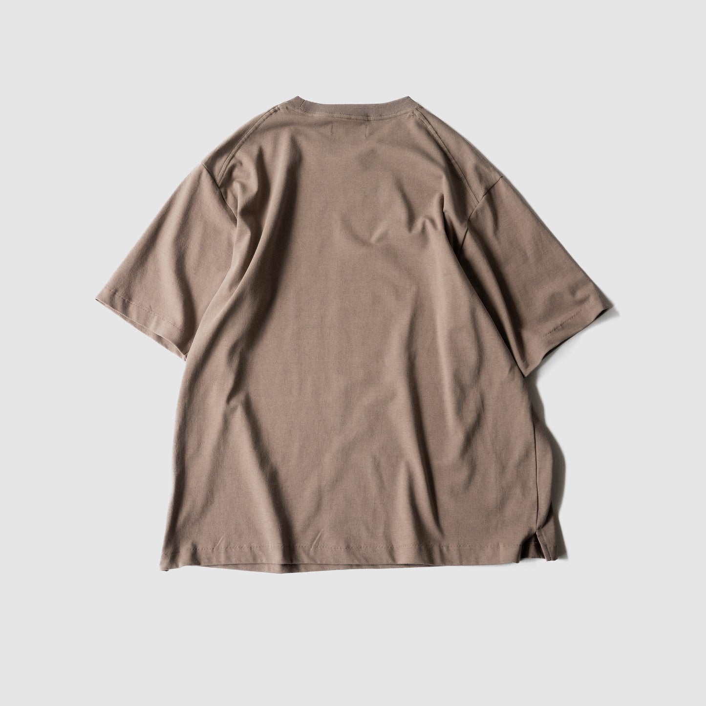 Afiit / T-SHIRT "GREIGE"