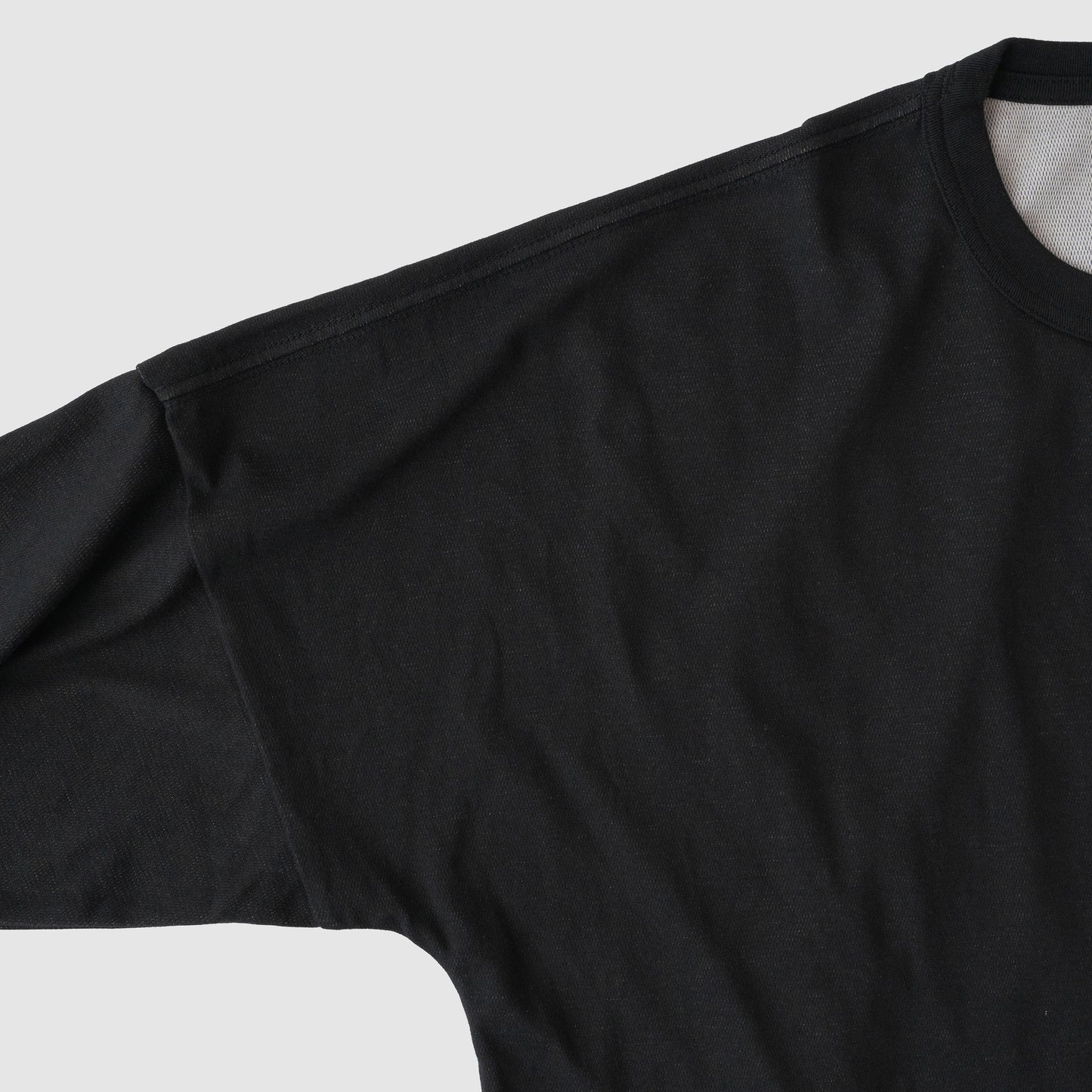 O- /  FLAT - L/S "Black"