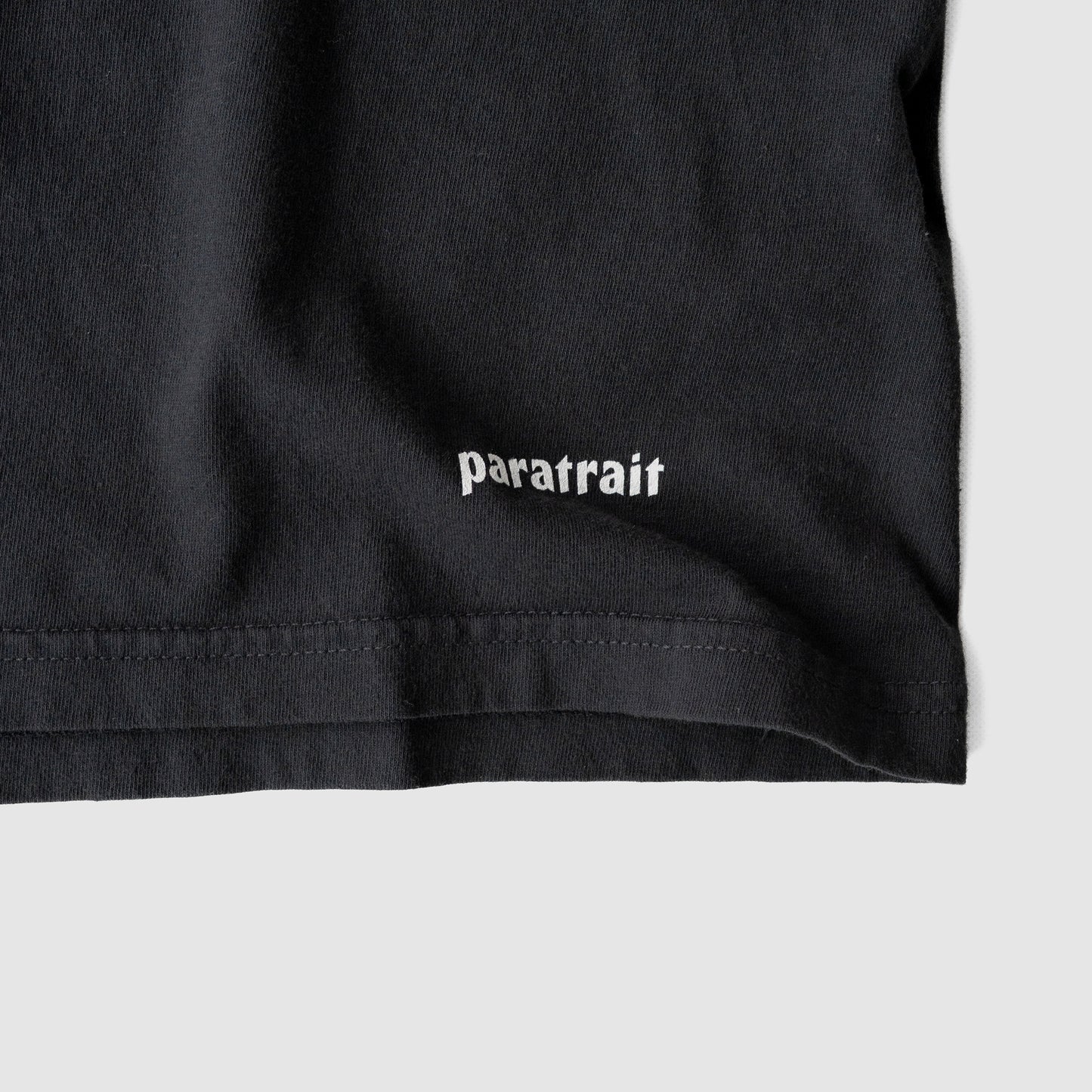paratrait/ POOL ATTENDANT T "BLACK"
