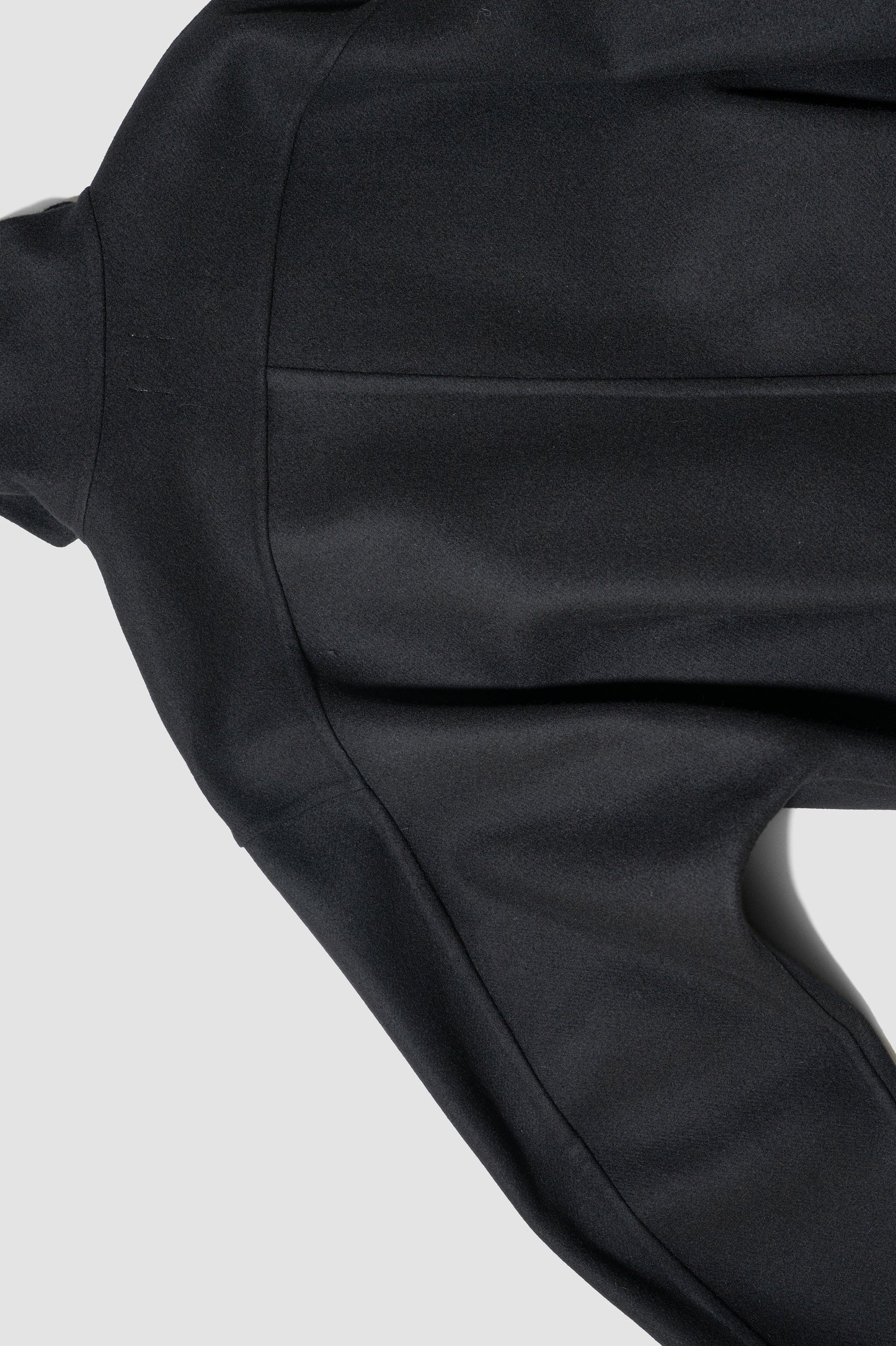 YOKE/ Wool Cashmere Balloon Silhouette Blouson "BLACK"