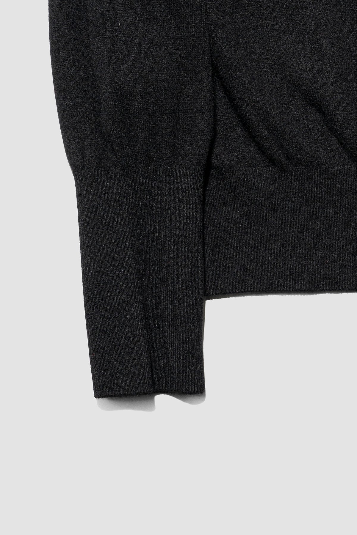 barbell object / ls knit "black"