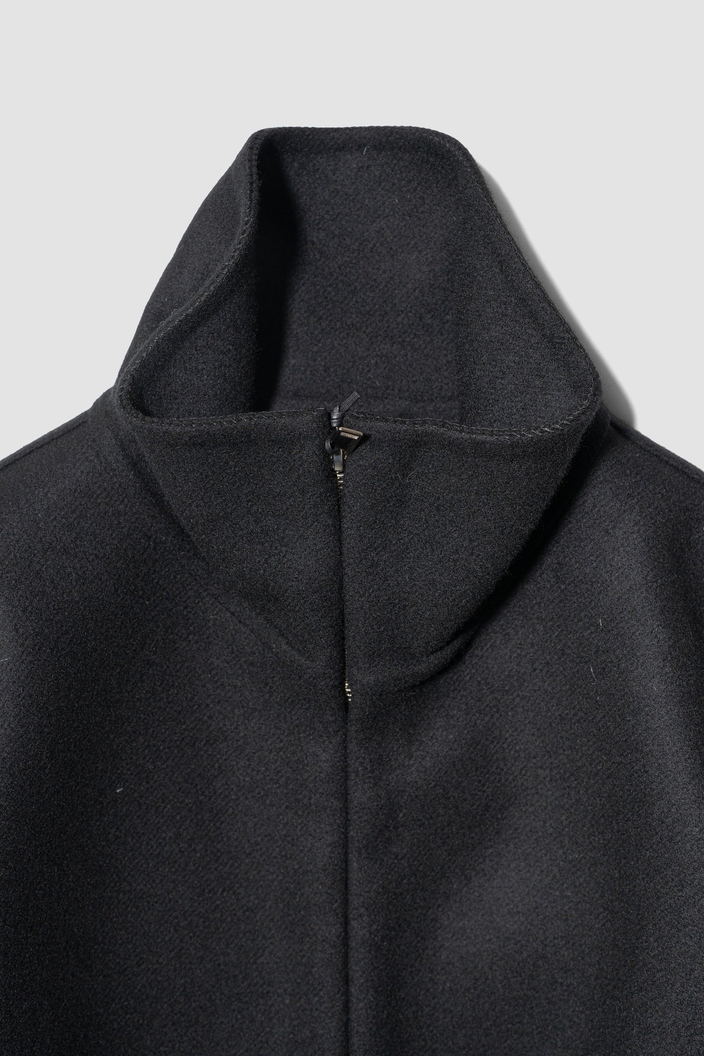 YOKE/ Wool Cashmere Balloon Silhouette Blouson "BLACK"