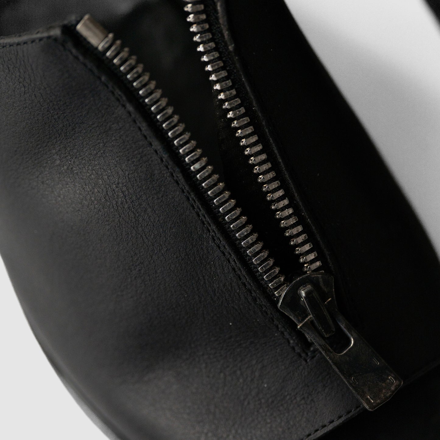 guidi/ BRKZ06 CALF BACK SIDE FULL GRAIN "black"