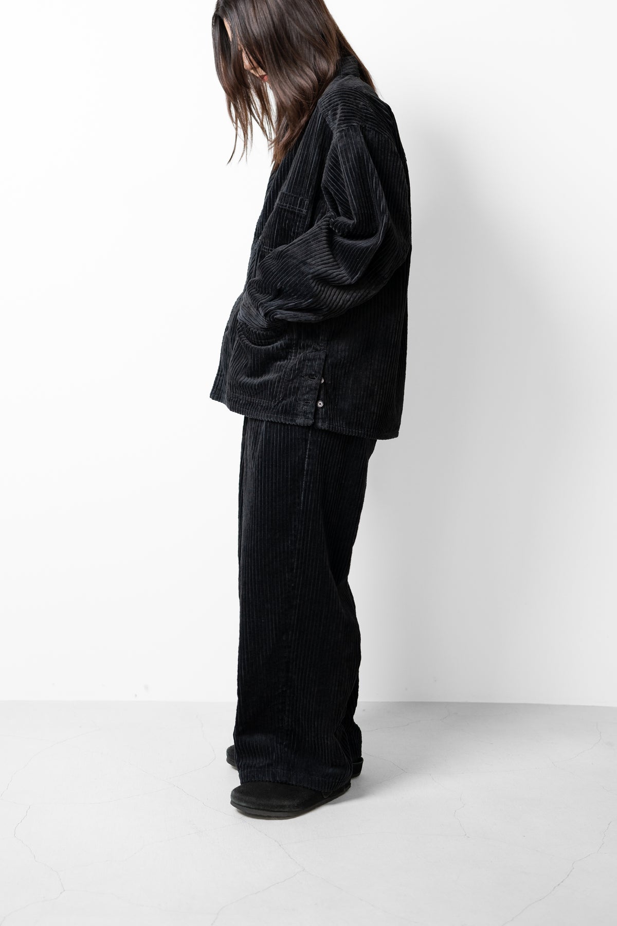 ANCELLM / CORDUROY WIDE SLACKS "BLACK"