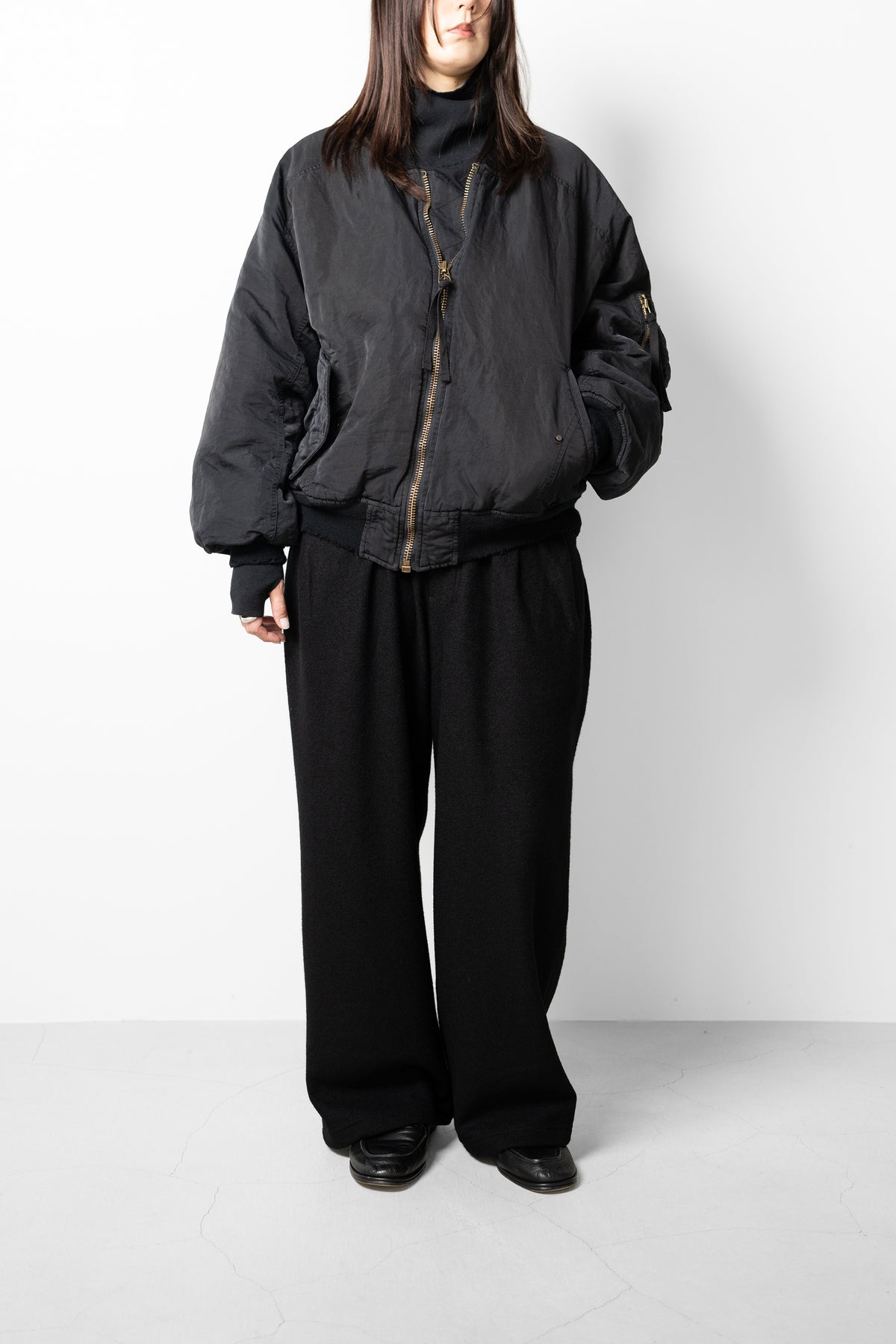 ANCELLM / WOOL CUT WIDE TUCK SLACKS "BLACK"