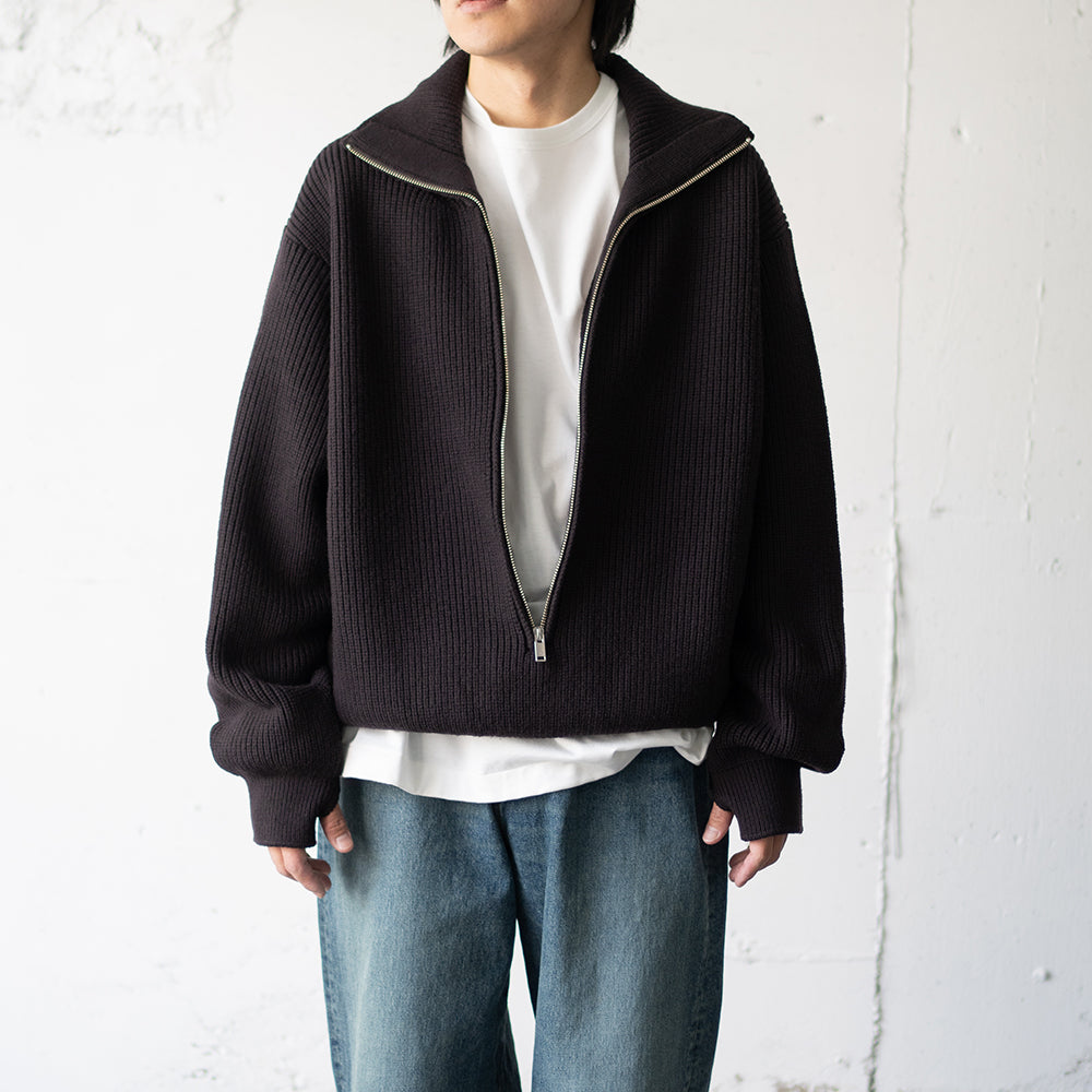 YOKE/ 3/4 FRONT ZIP HIGHNECK RIB SWEATER "DARK BROWN"