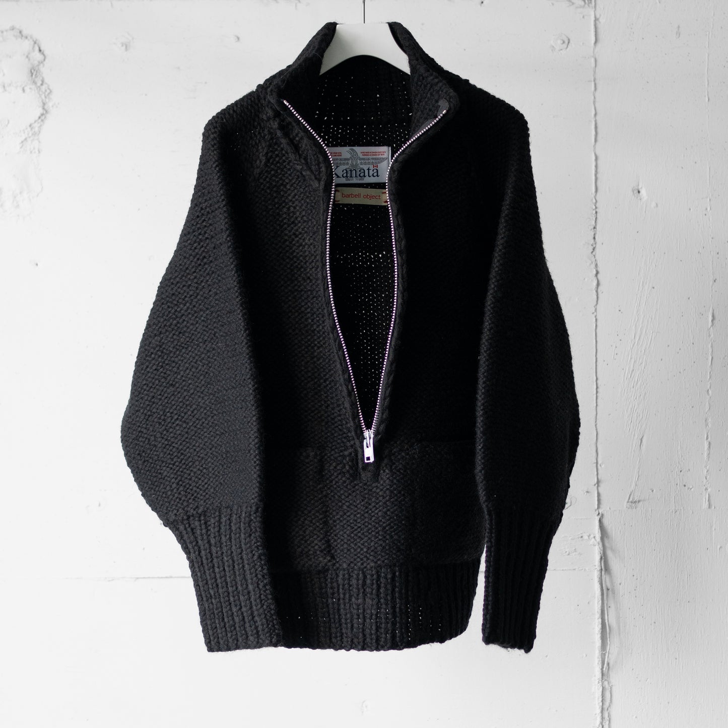 barbell object / hn knit made by KANATA "black"