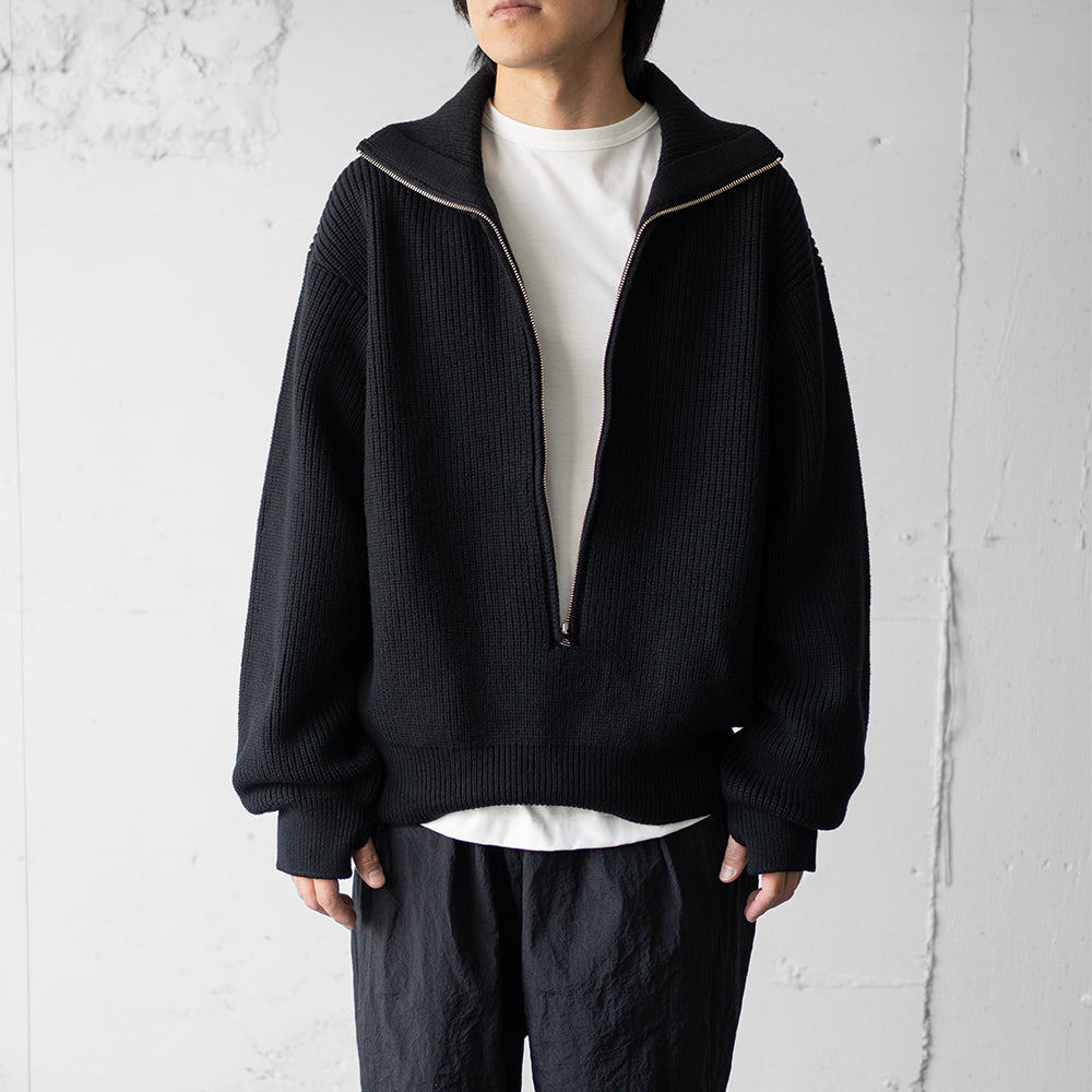 YOKE/ 3/4 FRONT ZIP HIGHNECK RIB SWEATER "BLACK"