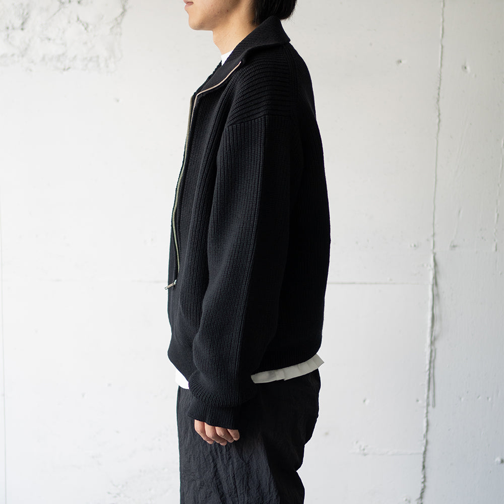 YOKE/ 3/4 FRONT ZIP HIGHNECK RIB SWEATER "BLACK"