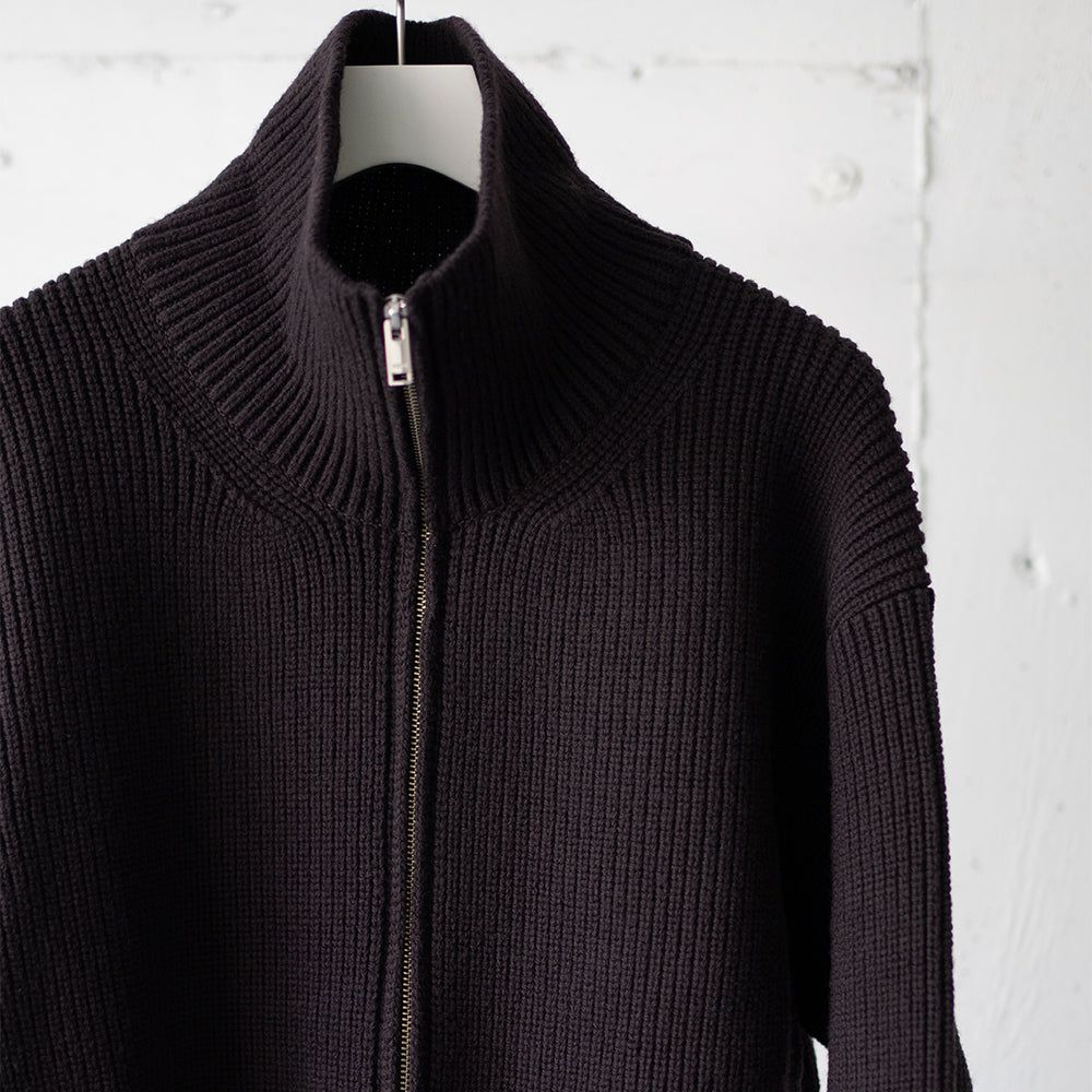 YOKE/ 3/4 FRONT ZIP HIGHNECK RIB SWEATER "DARK BROWN"