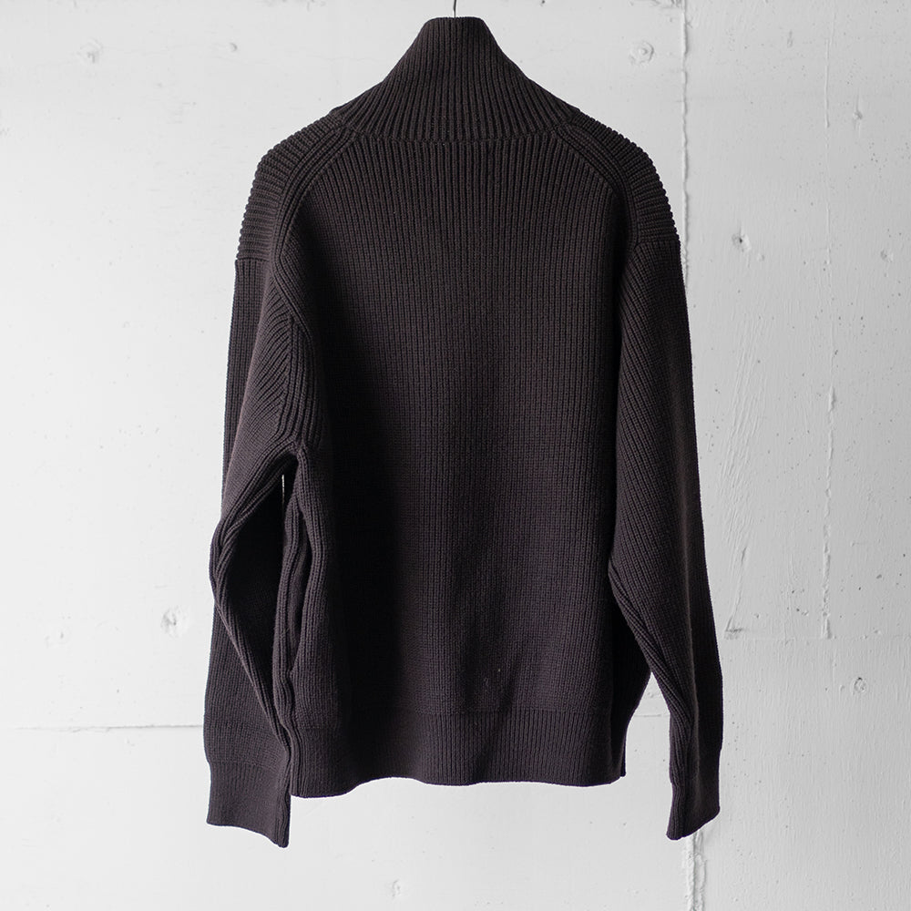 YOKE/ 3/4 FRONT ZIP HIGHNECK RIB SWEATER "DARK BROWN"