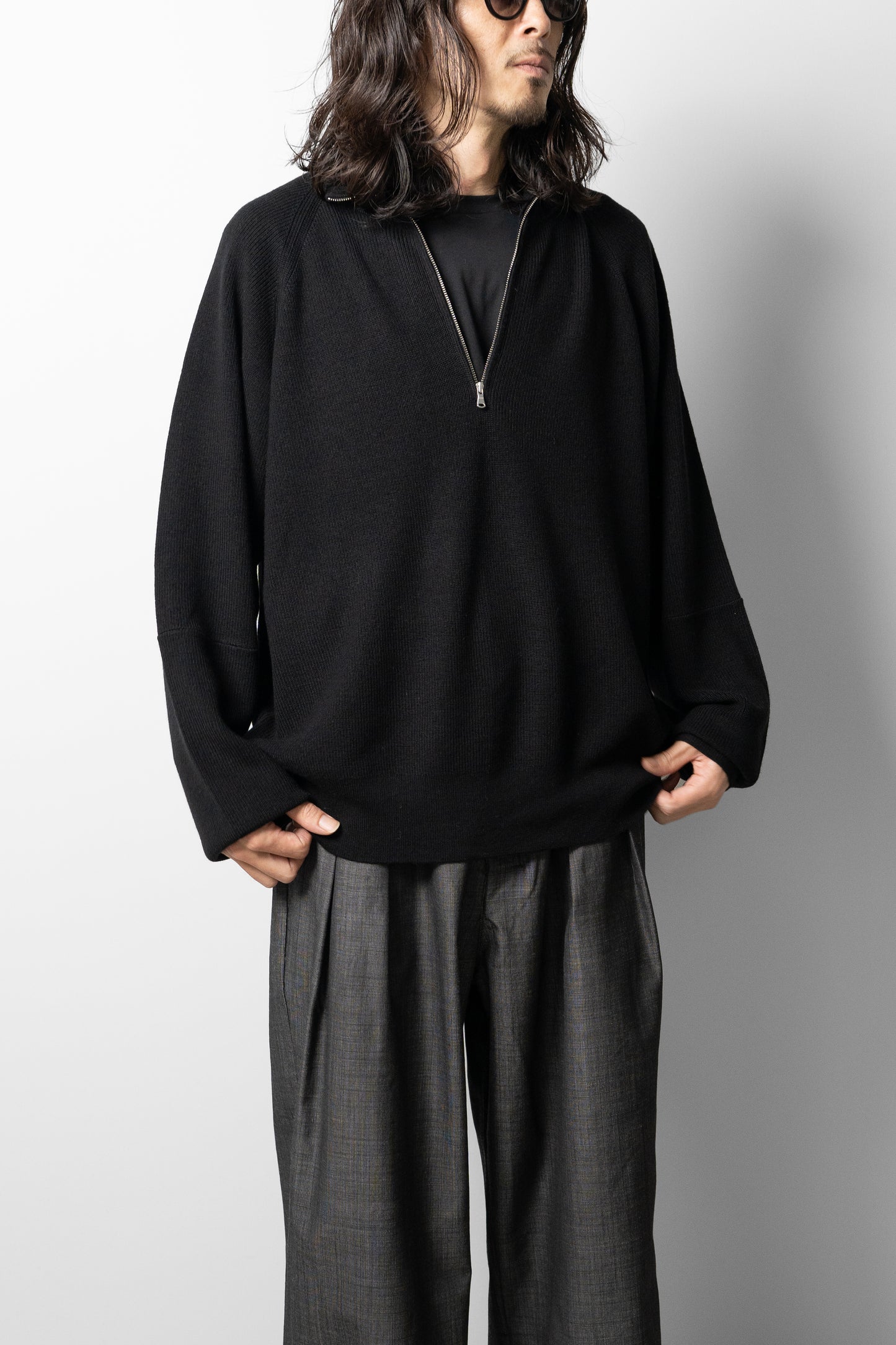 ANCELLM / 120'S WOOL HALF ZIP KNIT "BLACK"