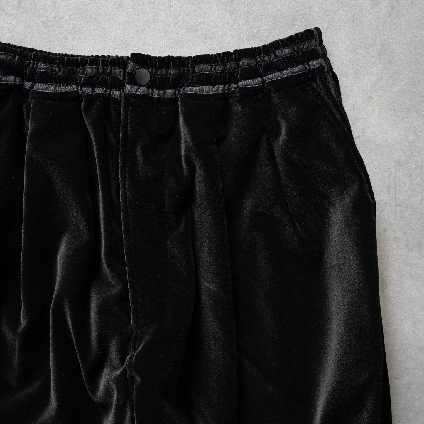 ESSAY/ TRACK LINE PANTS "Black Velvet"