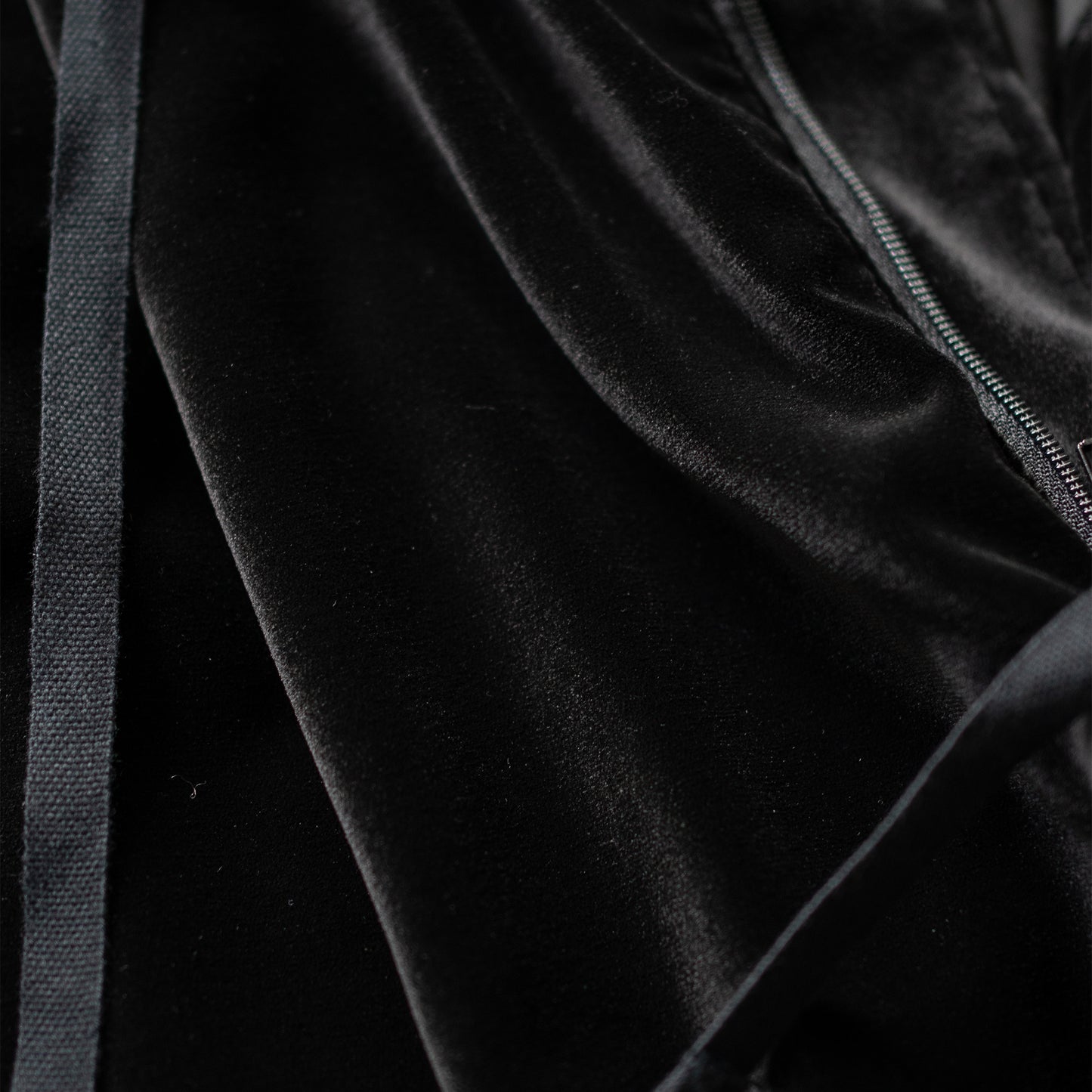 ESSAY/ TRACK LINE PANTS "Black Velvet"