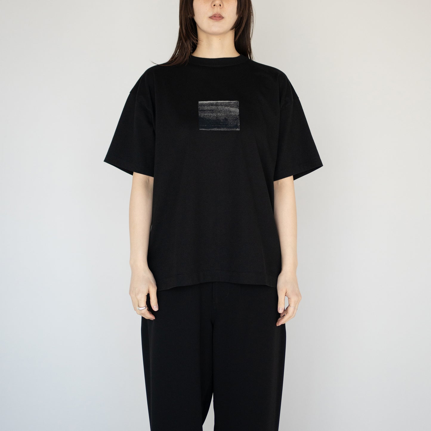 YOKE/ Abstract Embroited T-shirt "BLACK"