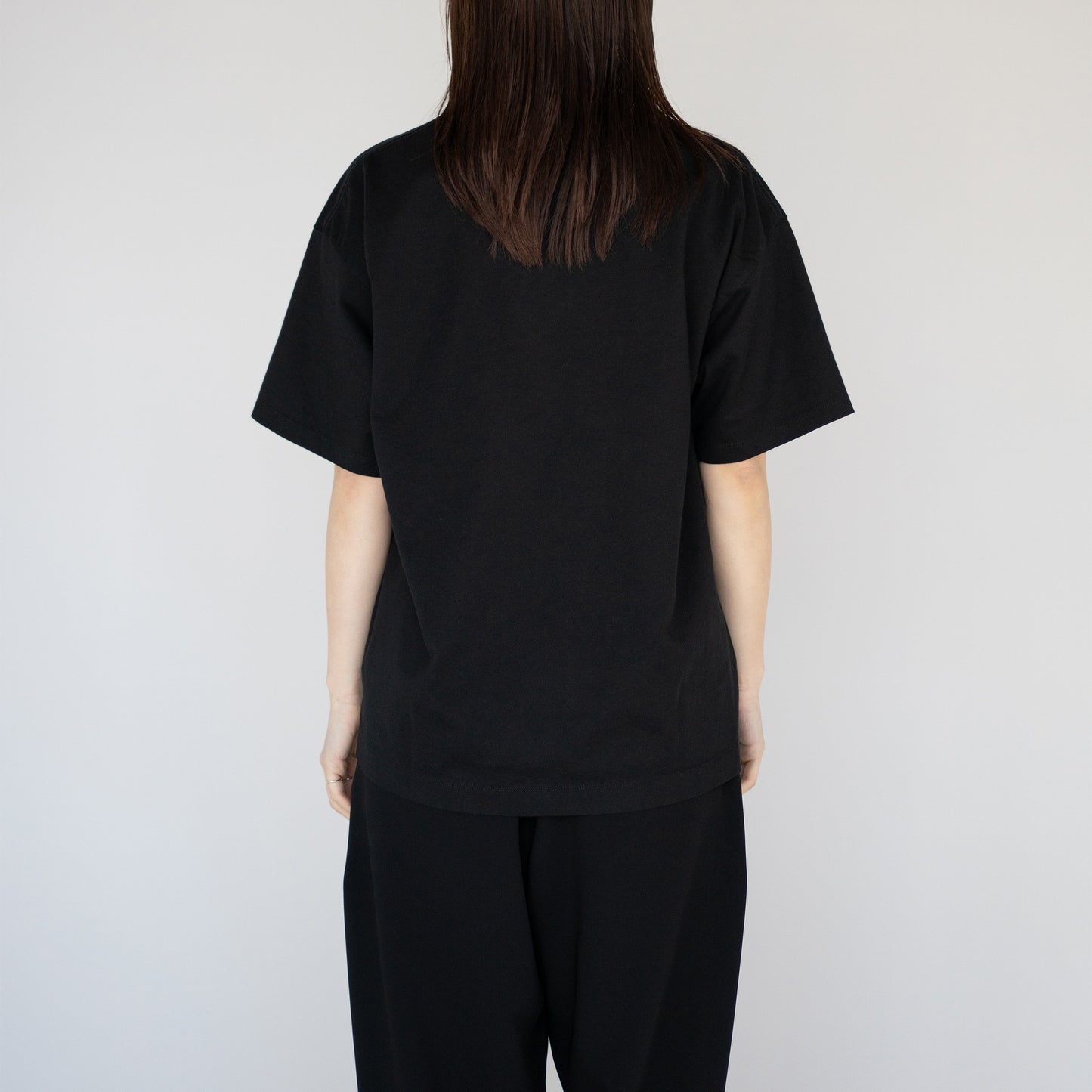 YOKE/ Abstract Embroited T-shirt "BLACK"