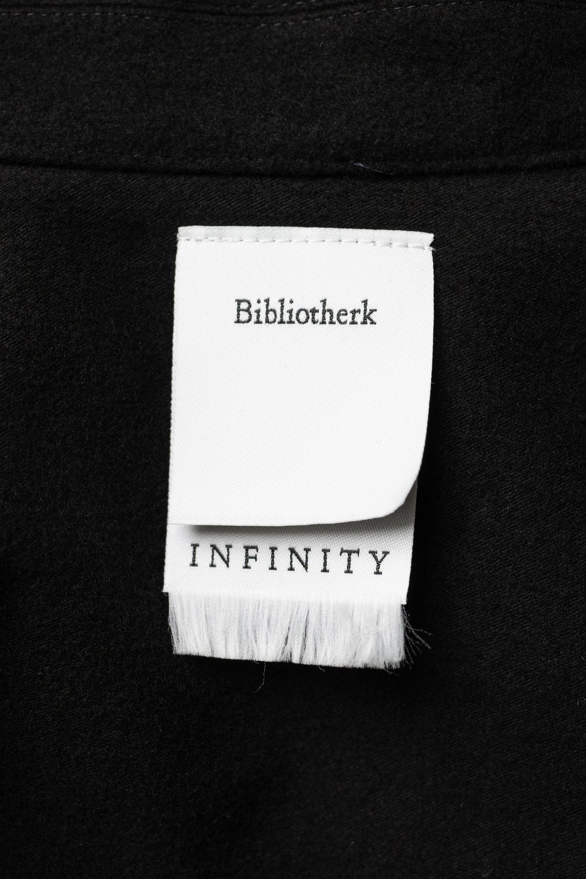 BIBLIOTHERK /  MOLESKIN ZIP SHORT BULOUSON "BLACK"