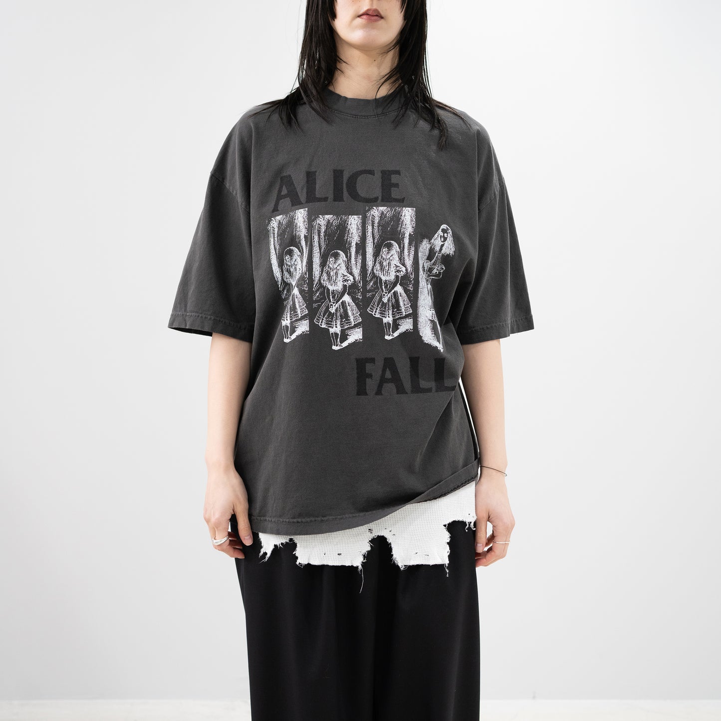 ESSAY/ OVERSIZED GARMENT DYE T-SHIRT "ALICE"