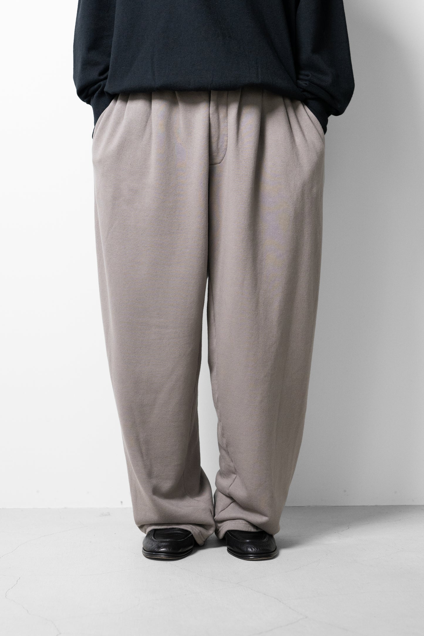 Afiit / 3TUCK SWEAT PANTS   "GREIGE"
