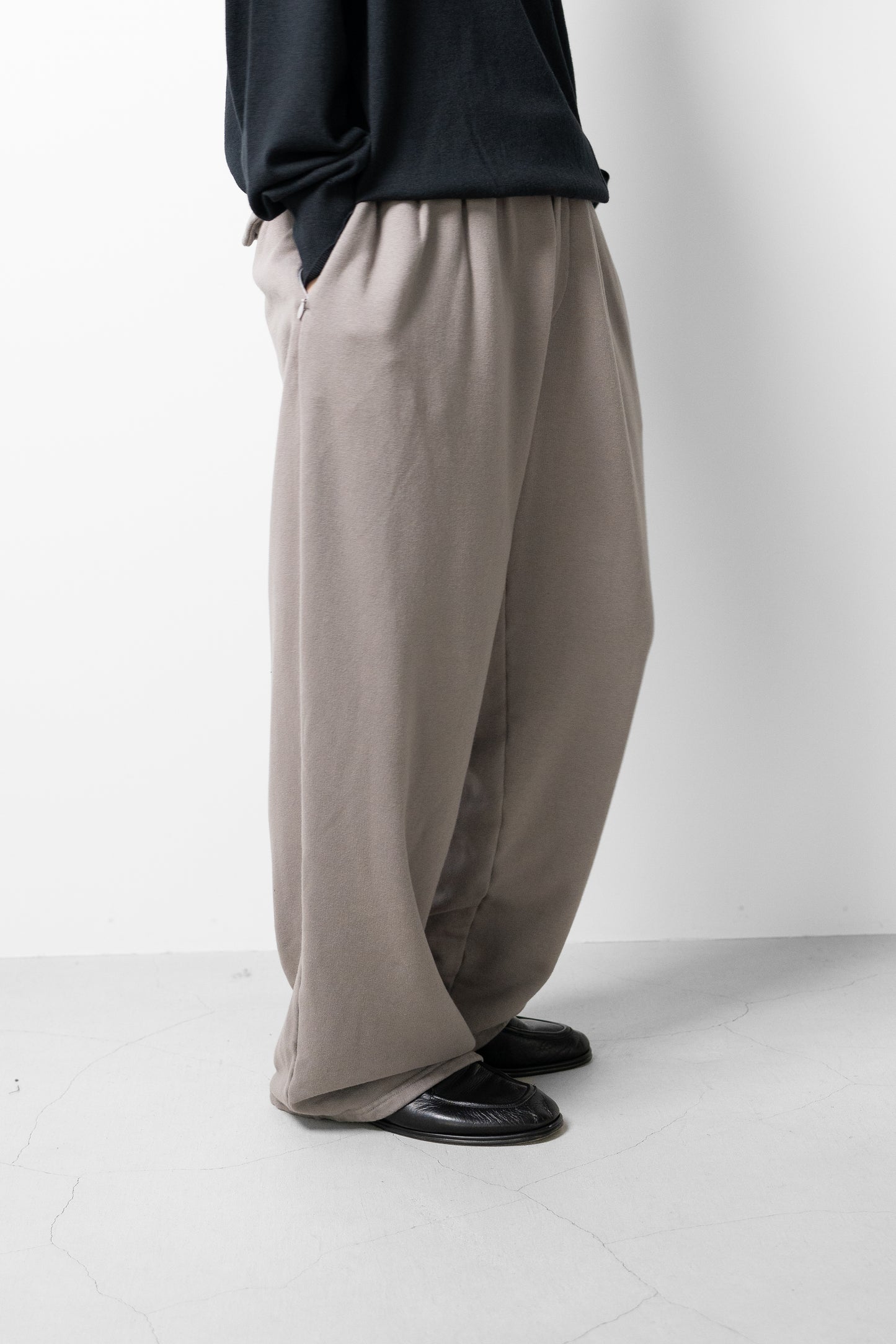 Afiit / 3TUCK SWEAT PANTS   "GREIGE"