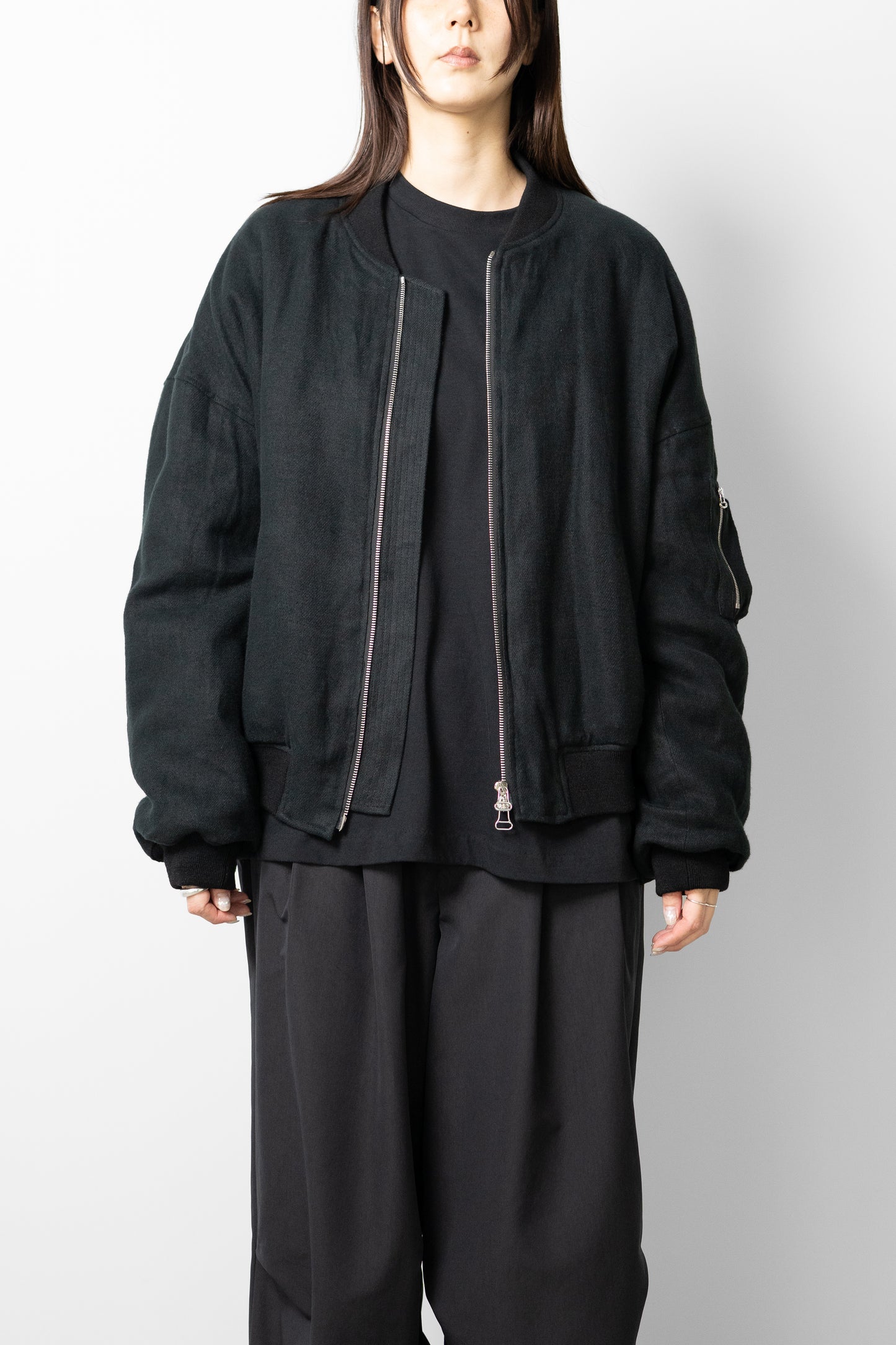 VUJA DÉ / Bale Cocoon Bomber in Linen Viera "BLACK"