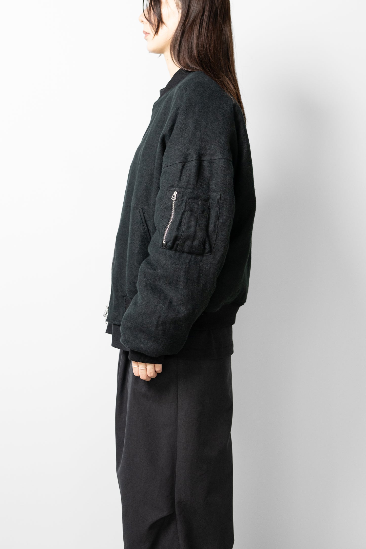 VUJA DÉ / Bale Cocoon Bomber in Linen Viera "BLACK"