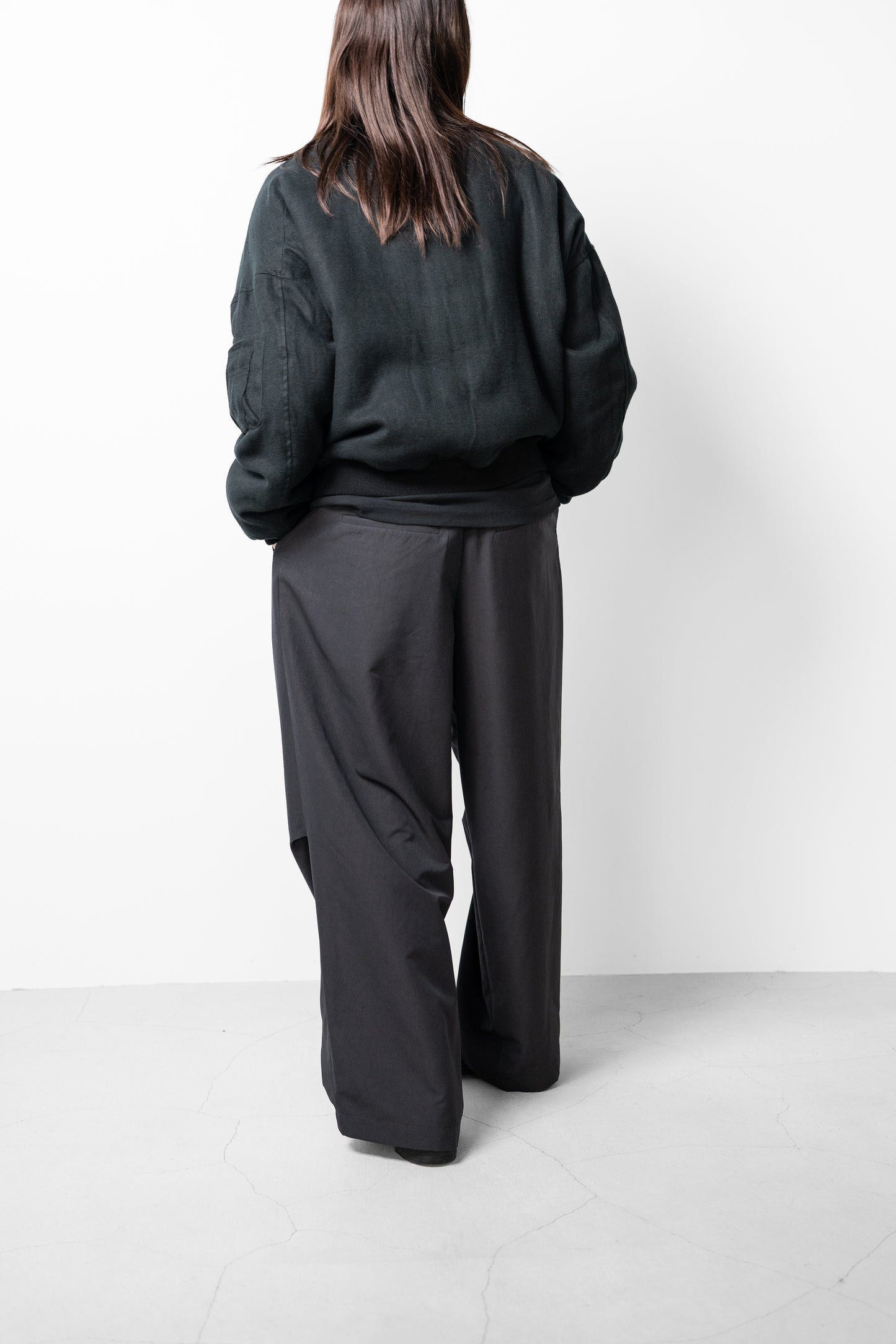 VUJA DÉ / Bale Cocoon Bomber in Linen Viera "BLACK"