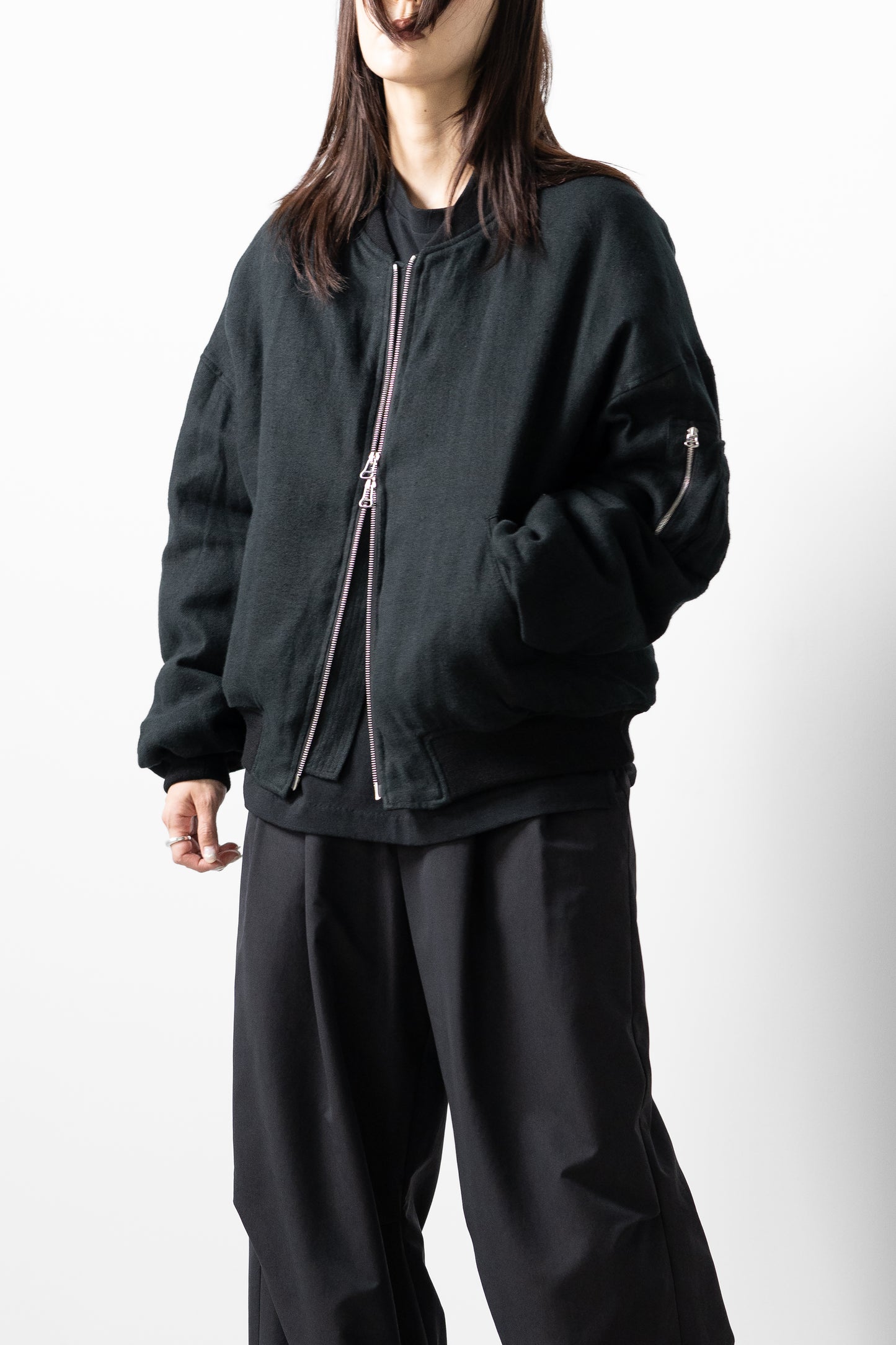 VUJA DÉ / Bale Cocoon Bomber in Linen Viera "BLACK"