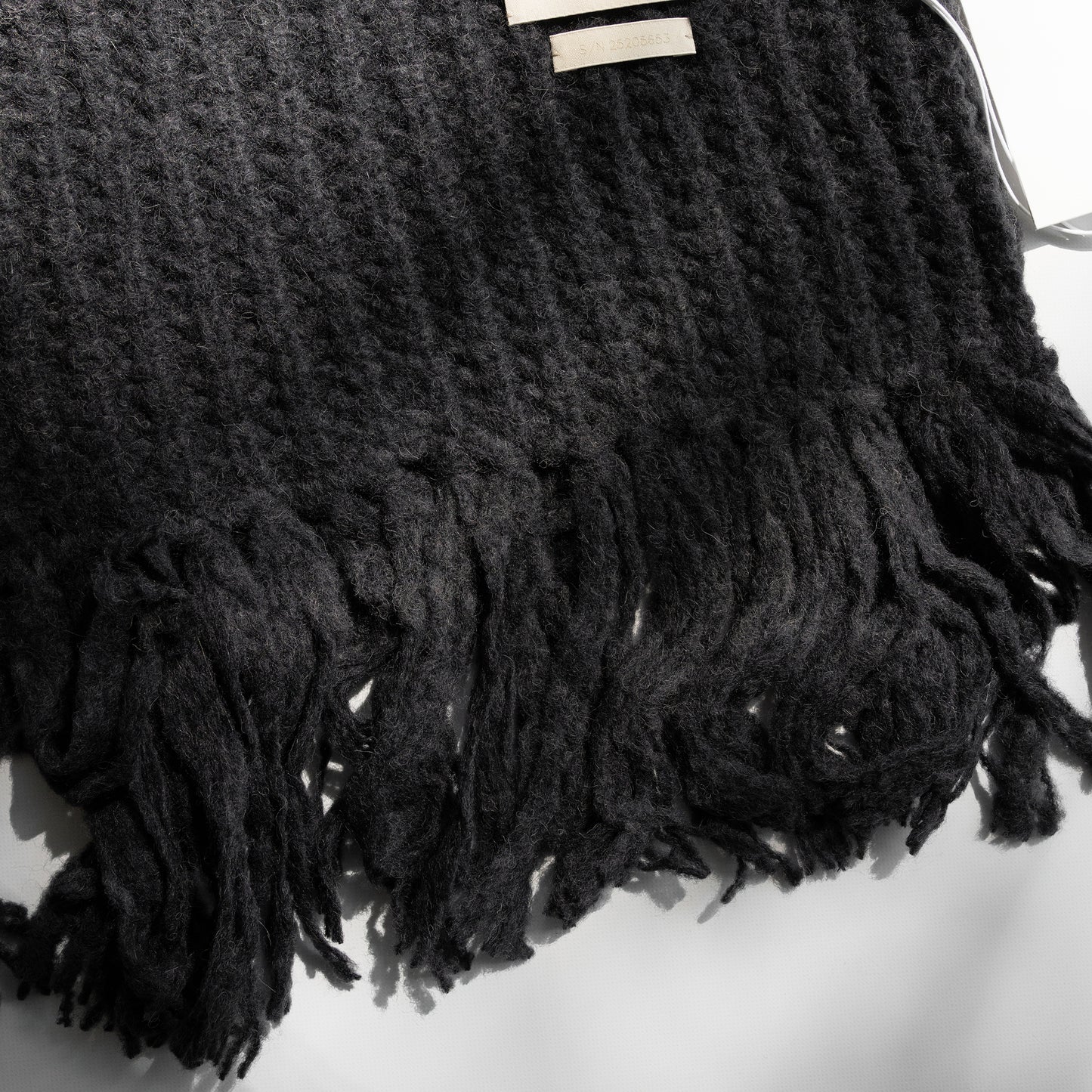 YOKE/ Baby Alpaca Big Waffle Long Stole "BLACK"