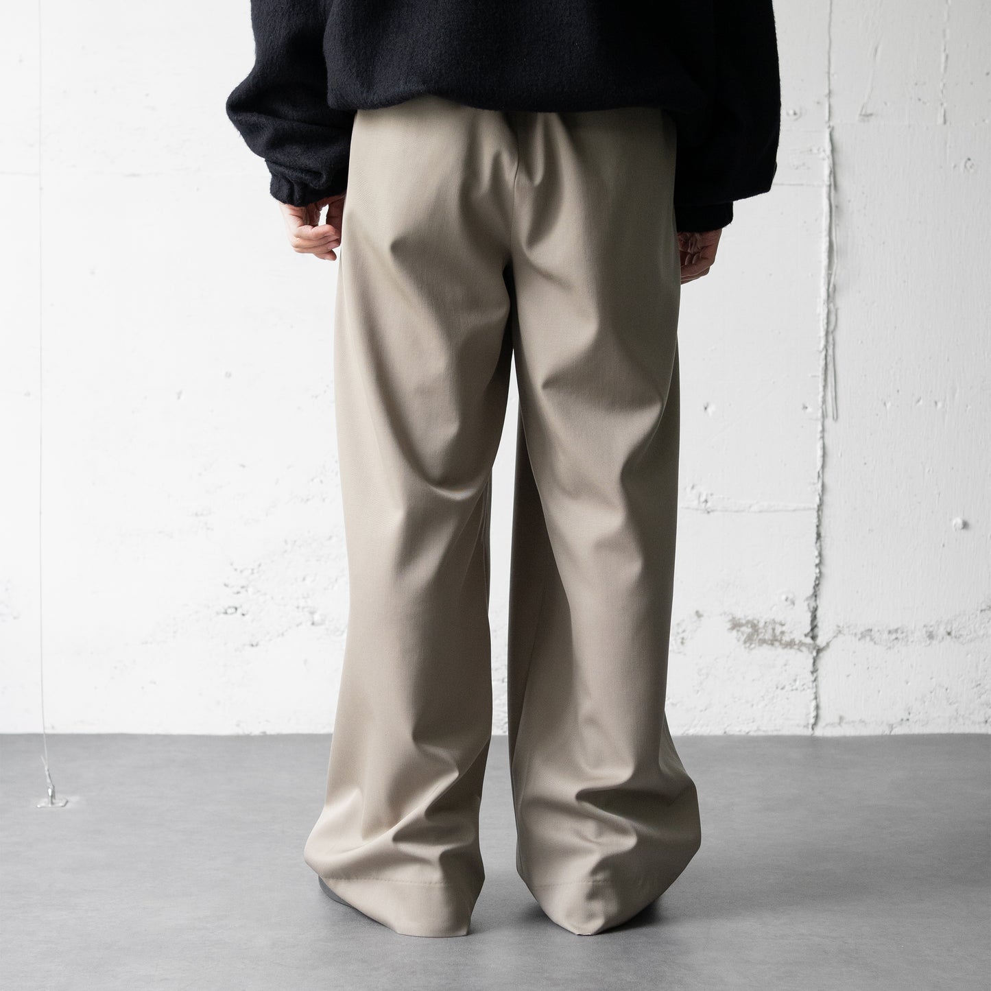 ssstein/ TWIST SEAM WIDE EASY TROUSERS "TAUPE BEIGE"