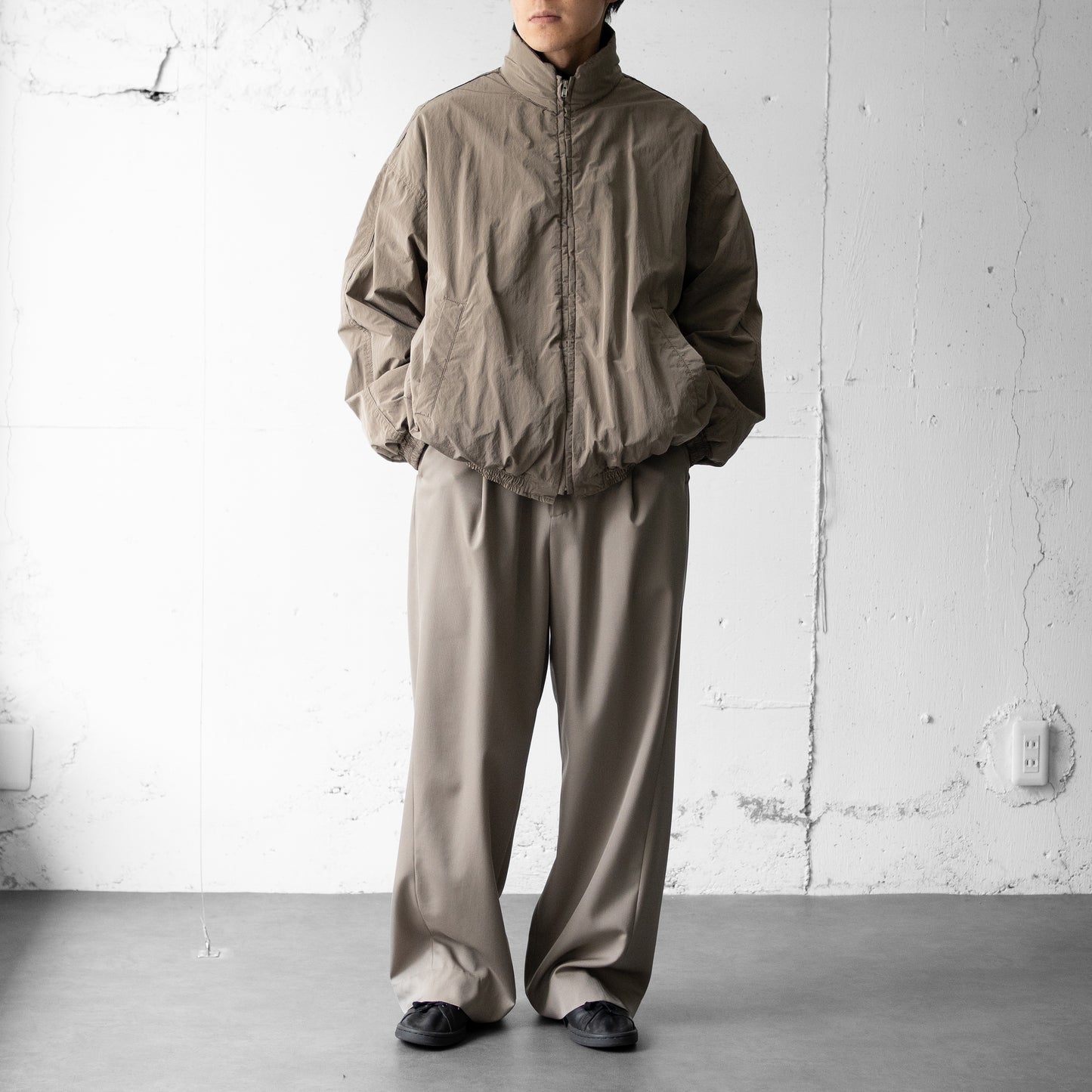 ssstein/ TWIST SEAM WIDE EASY TROUSERS "TAUPE BEIGE"