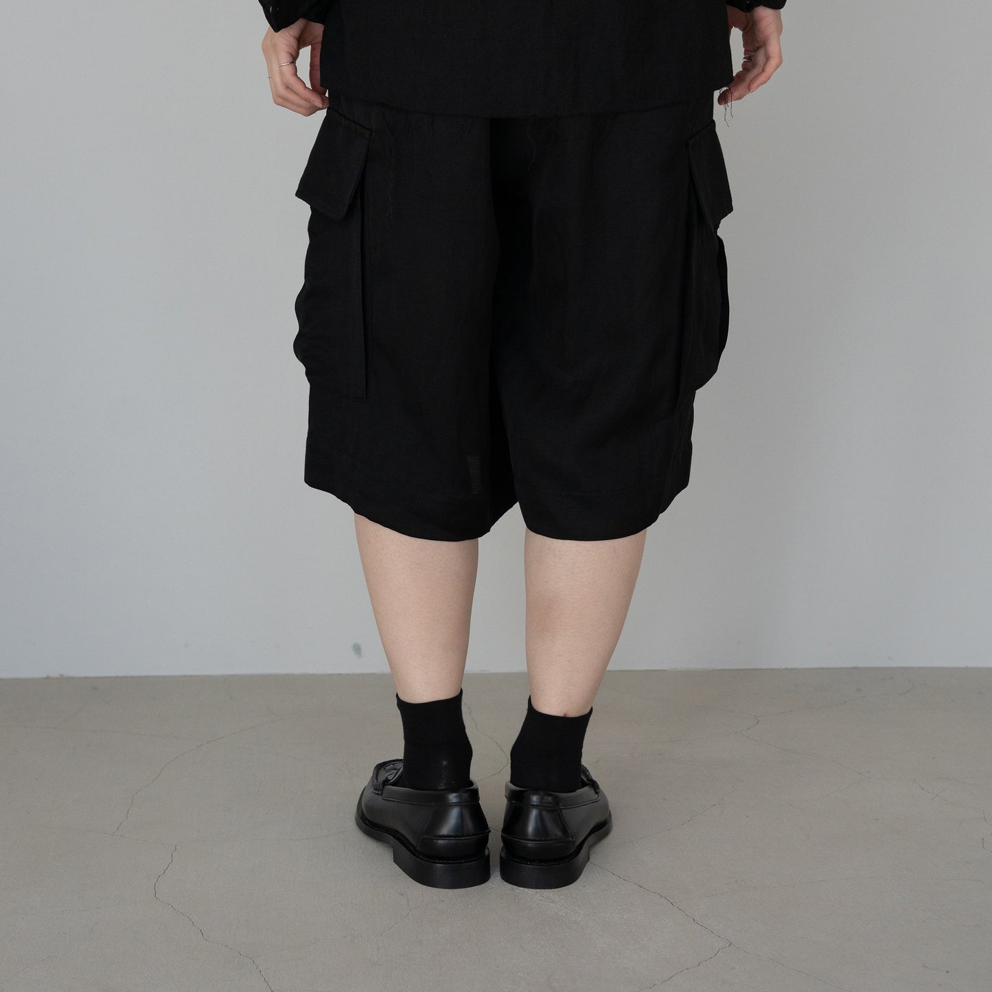 ssstein/ VIS/LI BRIGHT TWILL CARGO SHORT TROUSERS "BLACK"