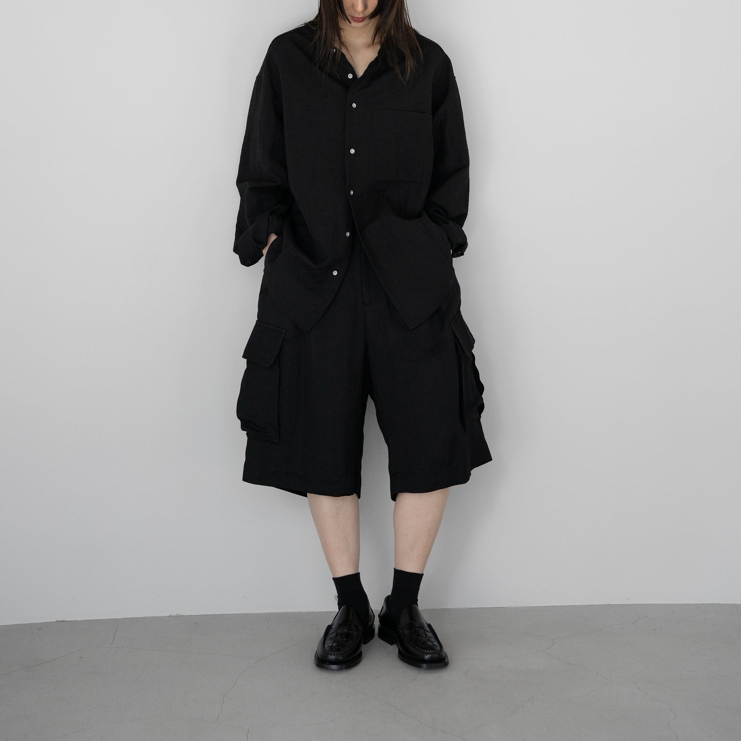 ssstein/ VIS/LI BRIGHT TWILL CARGO SHORT TROUSERS "BLACK"