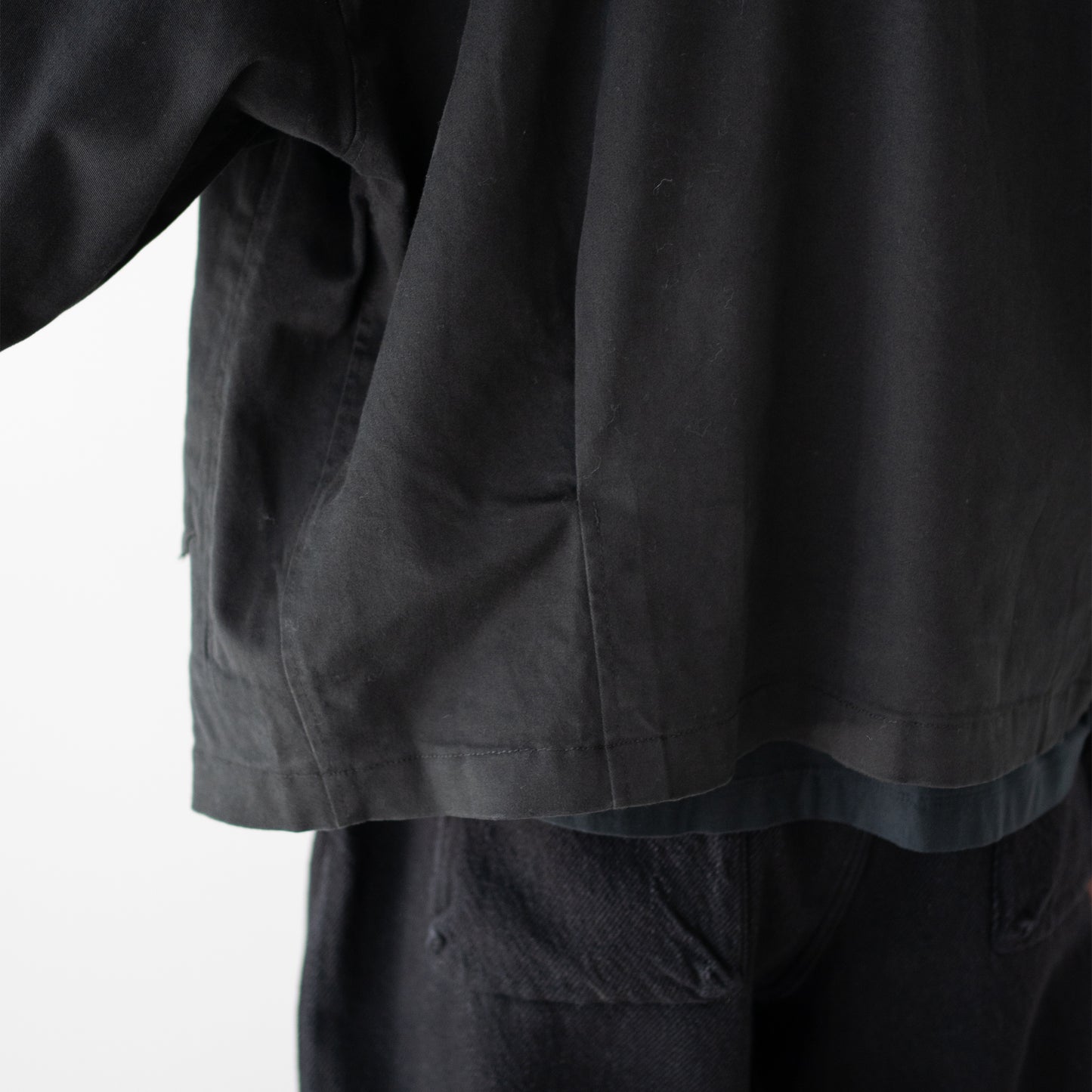 BIBLIOTHERK /  REVERSIBLE JACKET "BLACK"