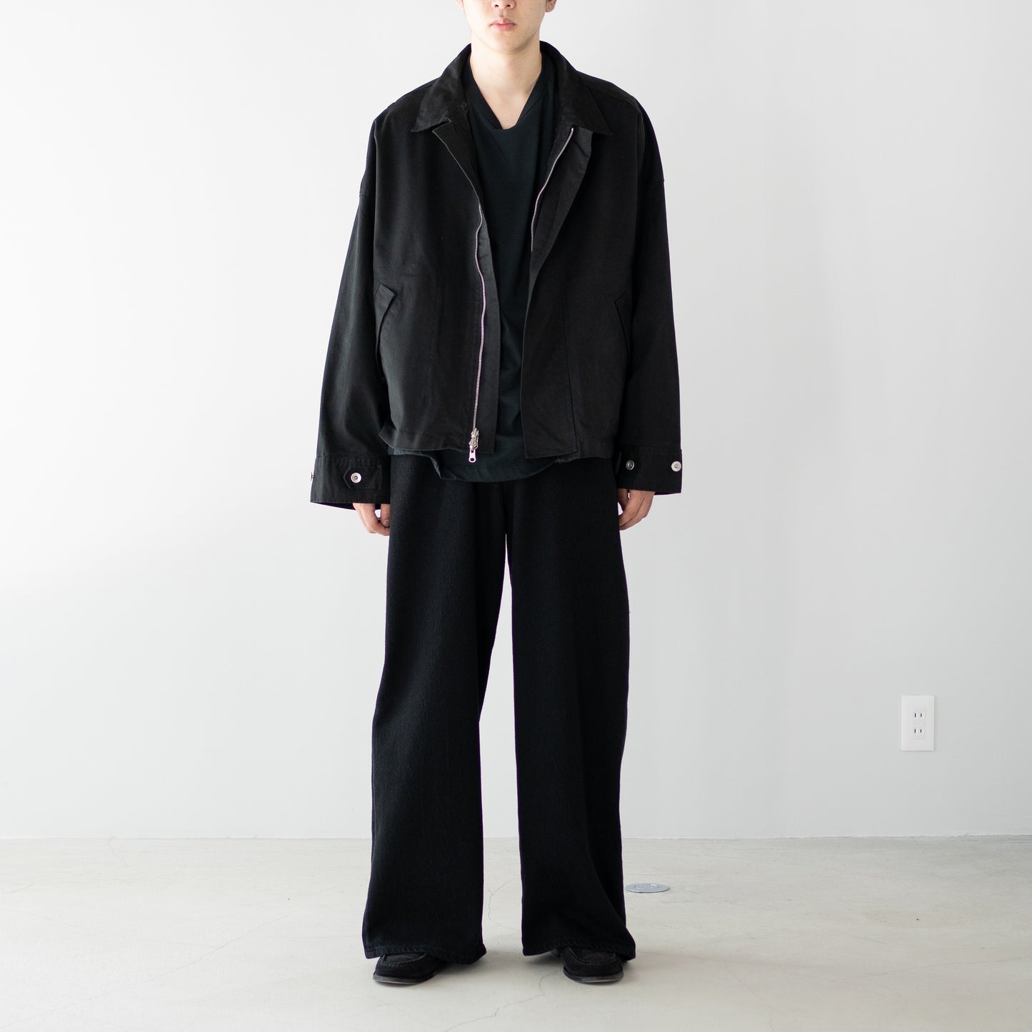 BIBLIOTHERK /  REVERSIBLE JACKET "BLACK"