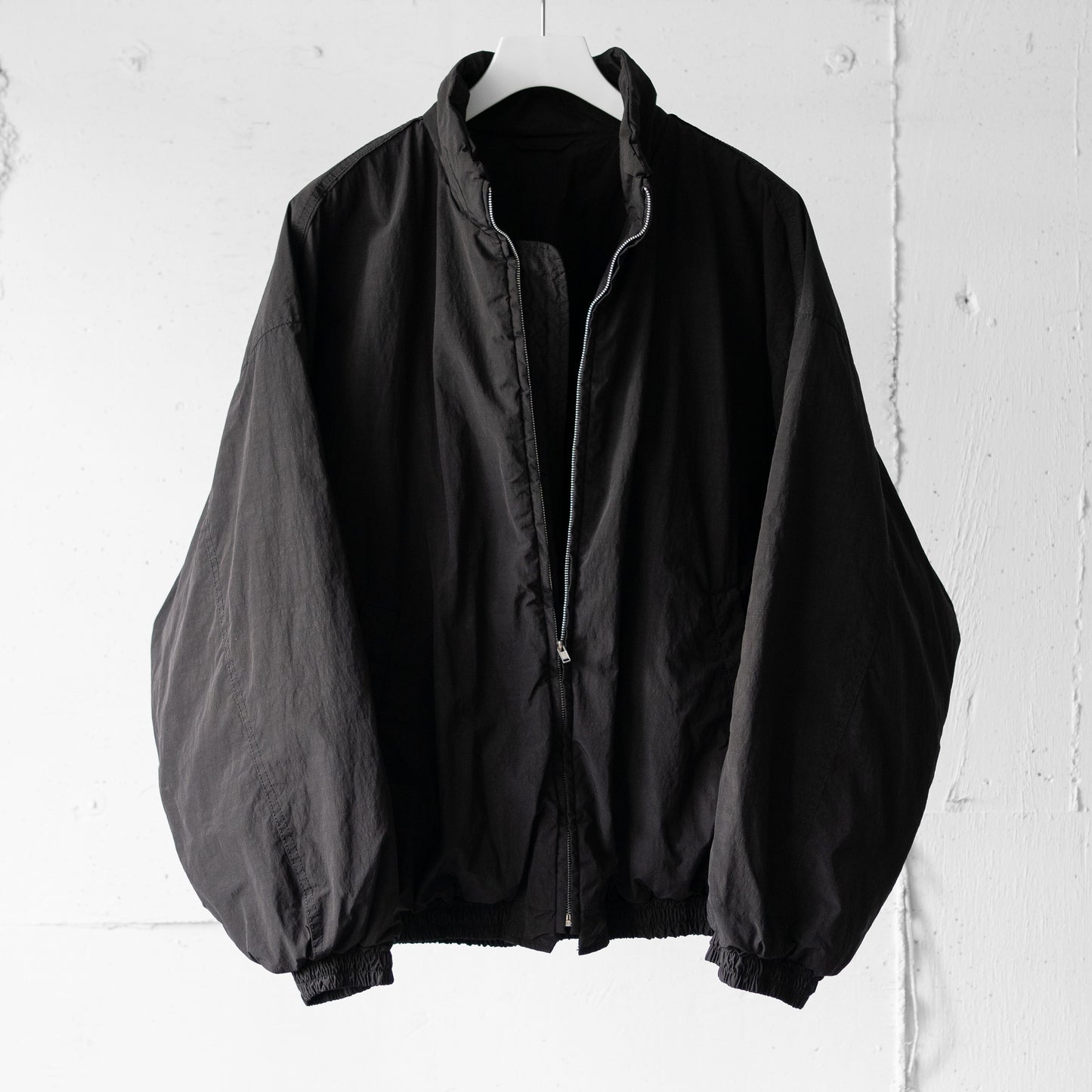 ssstein/ WINDPROOF NYLON PADDED JACKET "BLACK"