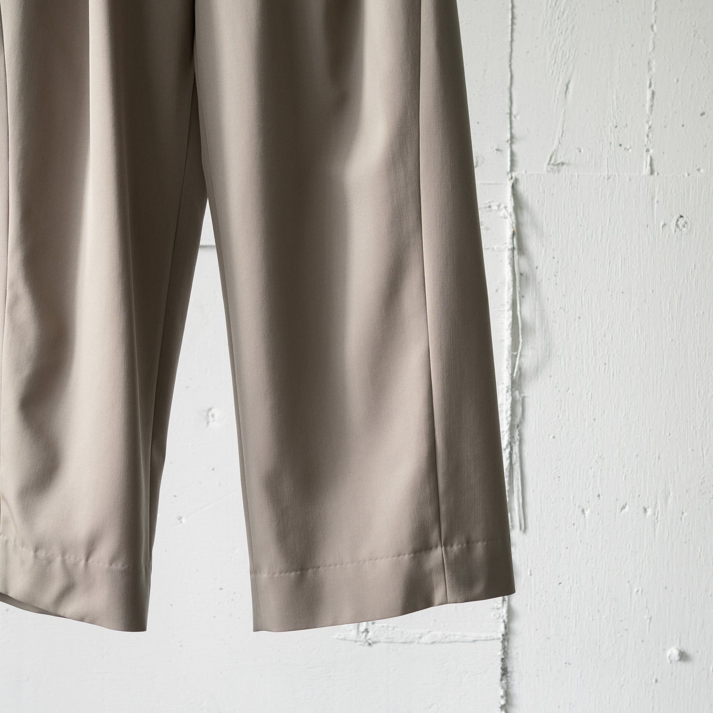 ssstein/ TWIST SEAM WIDE EASY TROUSERS "TAUPE BEIGE"