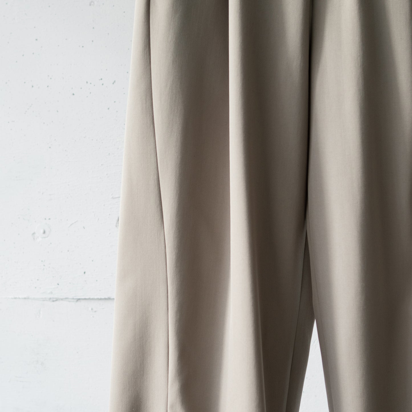 ssstein/ TWIST SEAM WIDE EASY TROUSERS "TAUPE BEIGE"