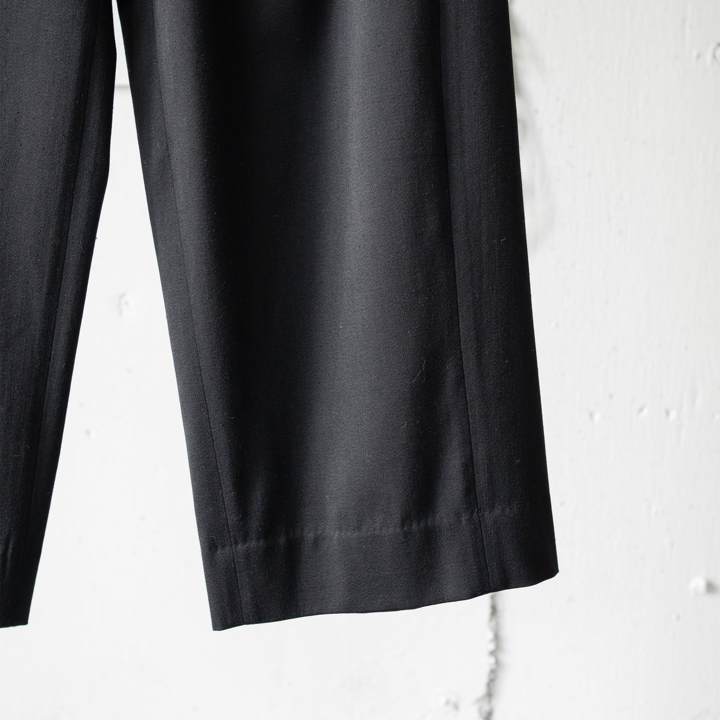 ssstein/ W/SI SATIN TWIST SEAM WIDE EASY TROUSERS "BLACK"