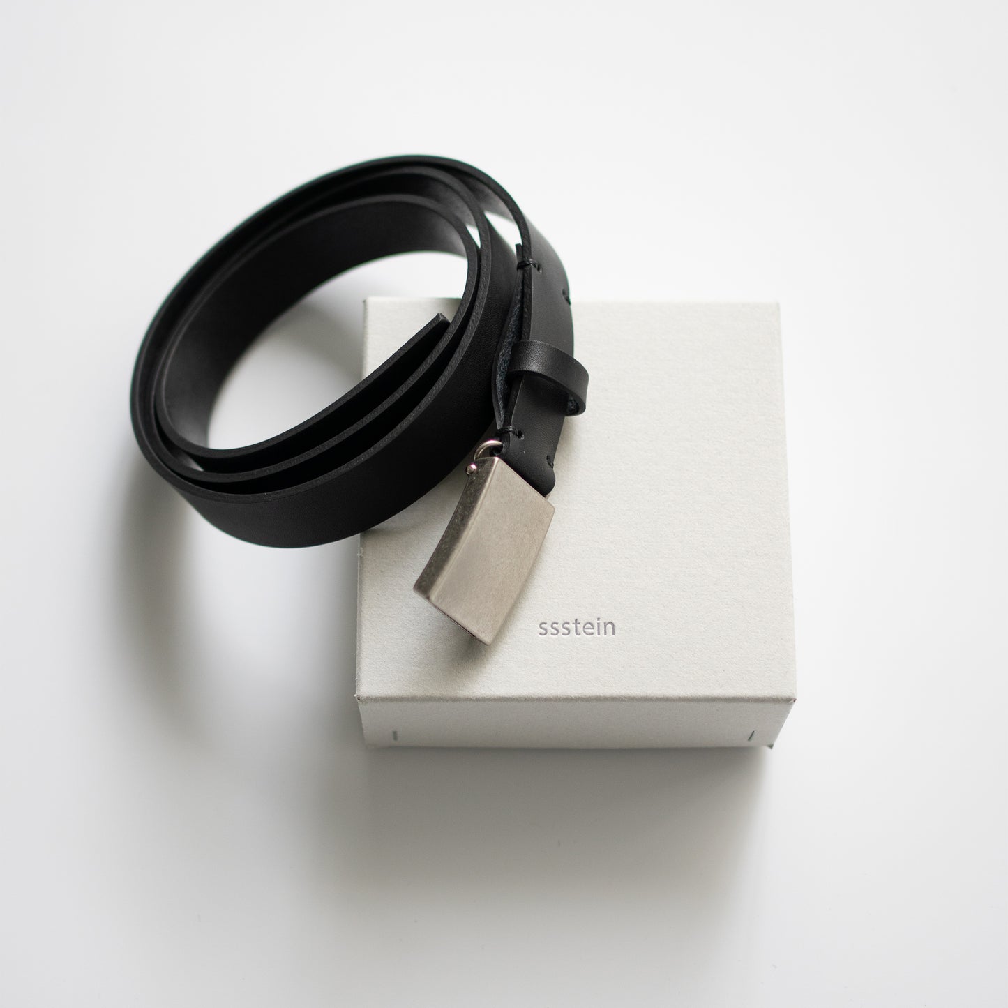 ssstein/ LEATHER BELT (PLAIN BUCKLE) "BLACK"