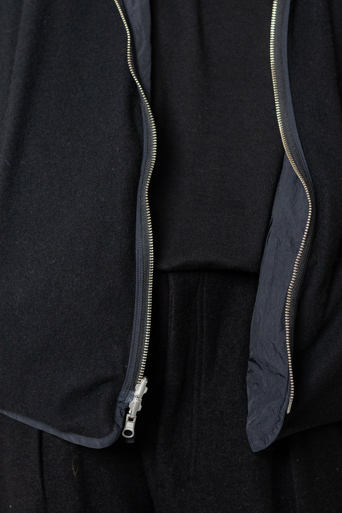 YOKE/ Wool Cashmere Fleece Reversible Blouson "Black"